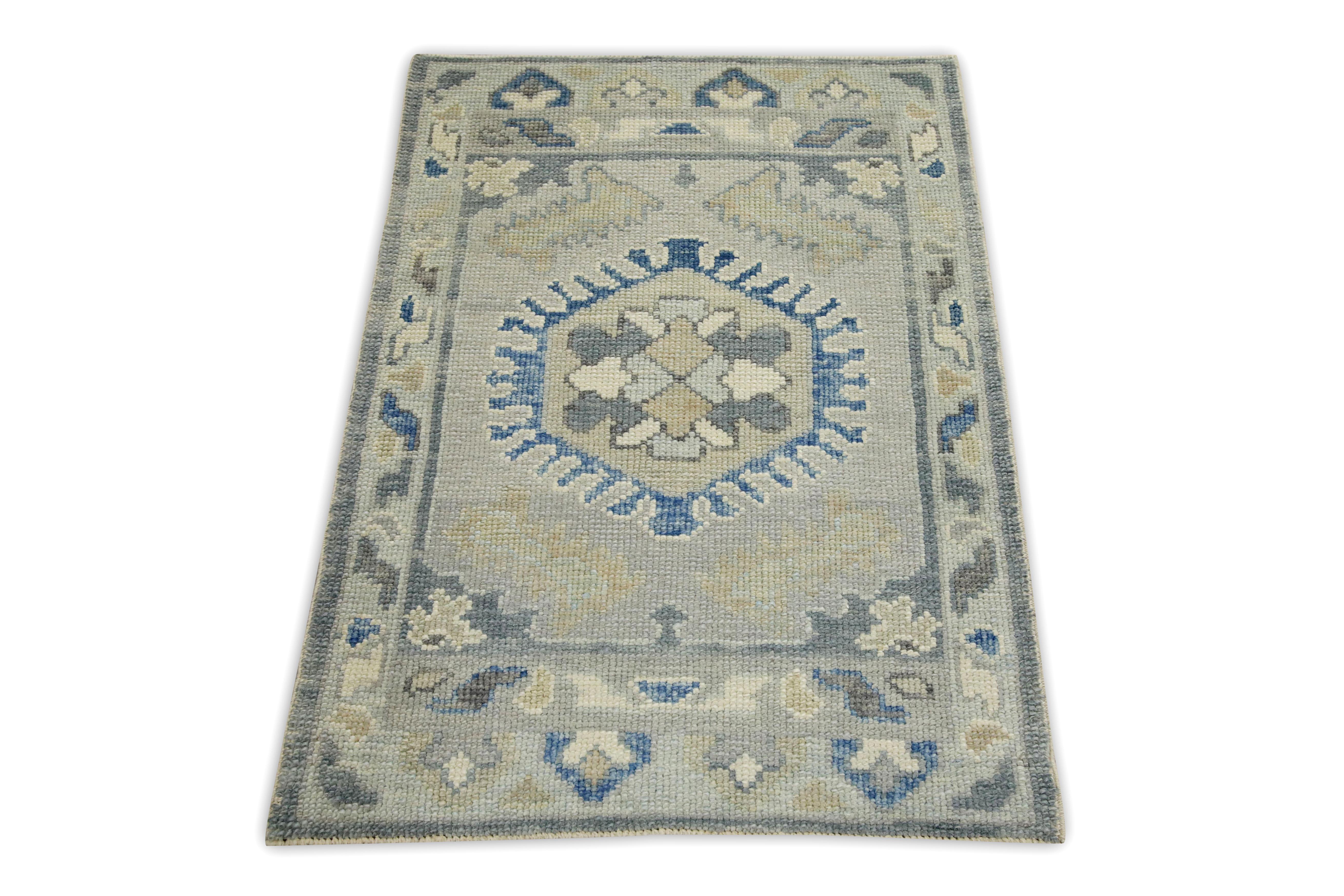 Gray & Blue Geometric Design Handwoven Wool Turkish Oushak Rug In New Condition For Sale In Houston, TX