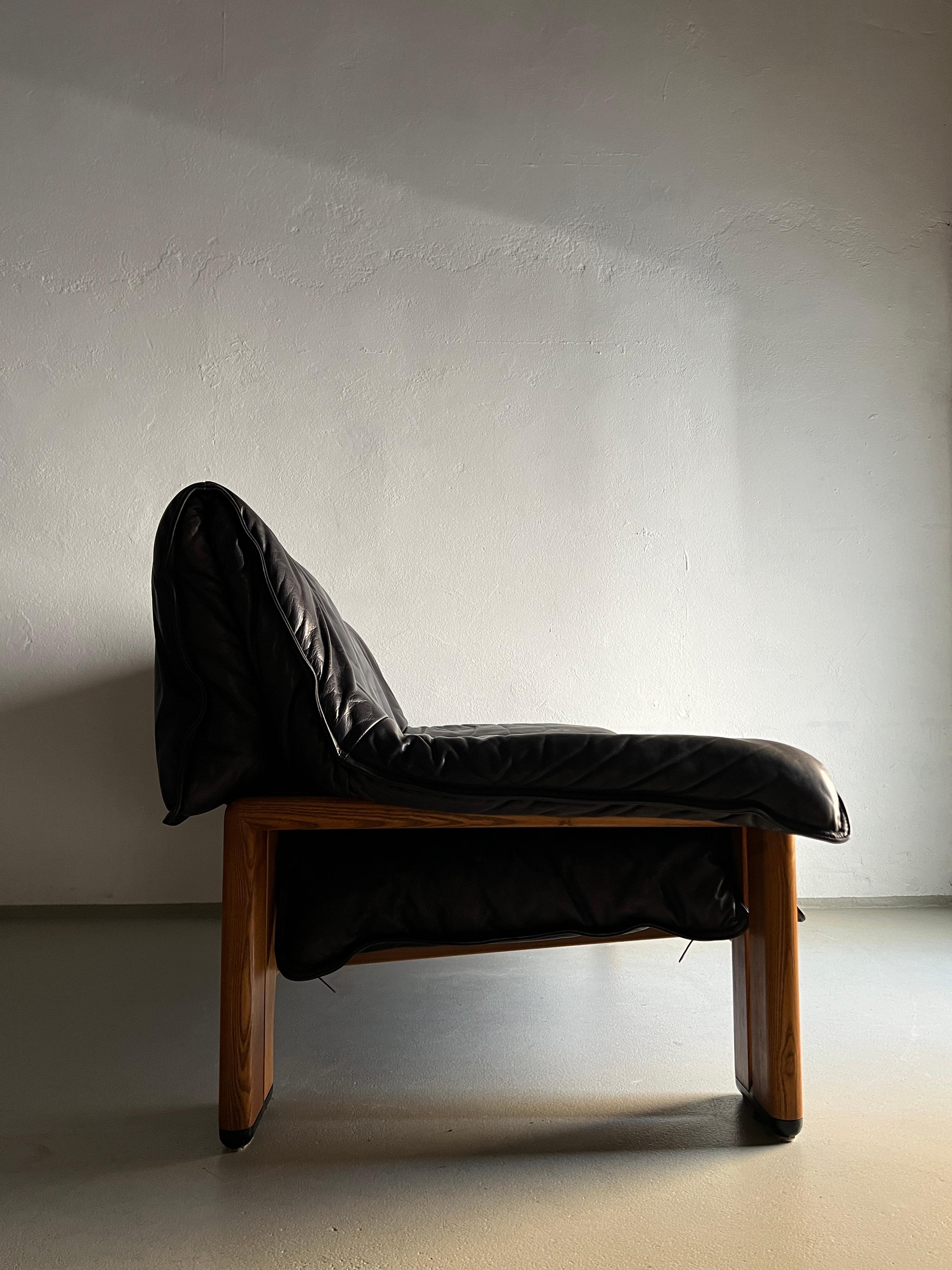 Graues 2-Sitzer-Sofa aus Buffalo-Leder mit Massivholzfuß, 1990er Jahre im Angebot 2