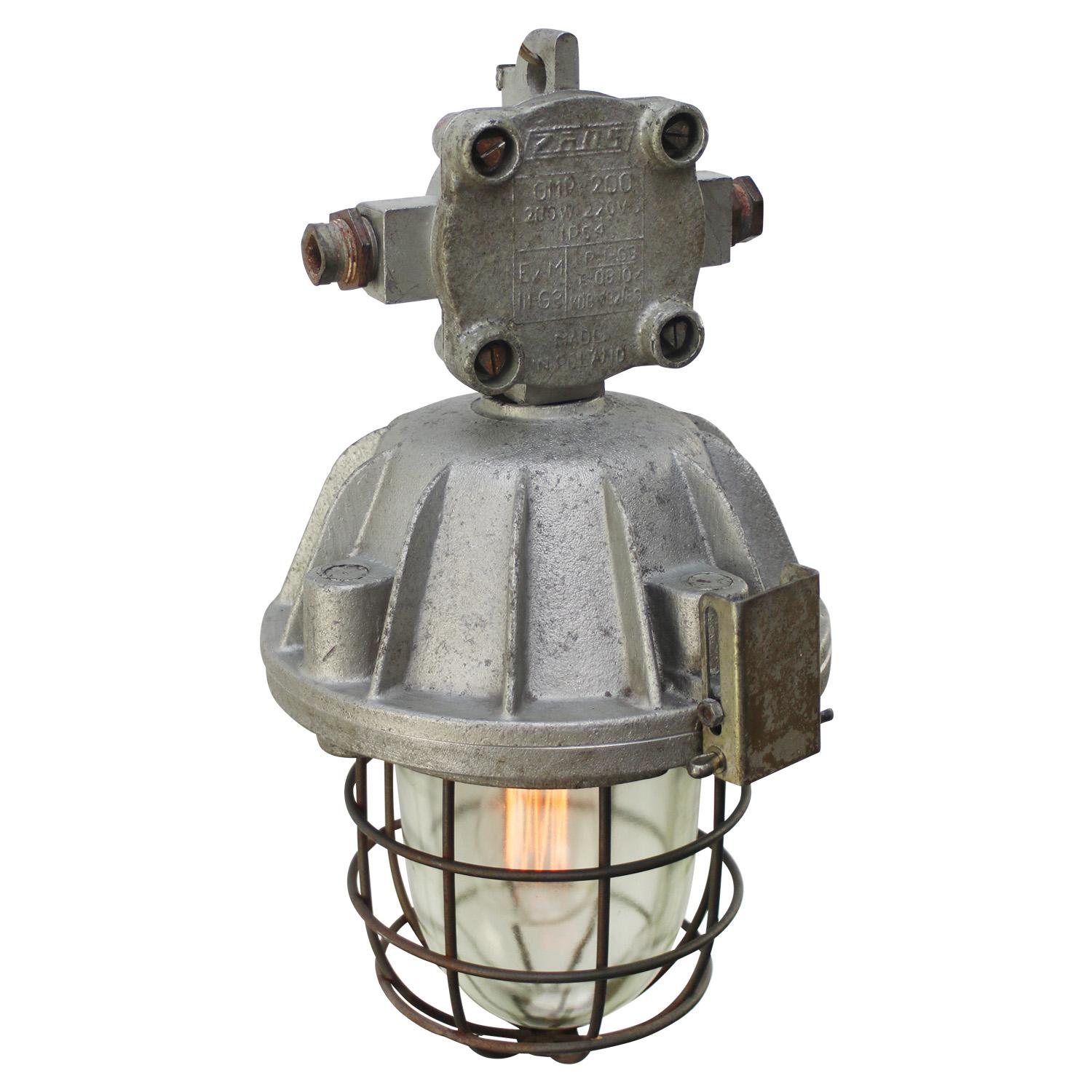 Industrial hanging lamp
silver grey cast aluminium
clear glass

Weight: 9.00 kg / 19.8 lb

Priced per individual item. All lamps have been made suitable by international standards for incandescent light bulbs, energy-efficient and LED bulbs. E26/E27