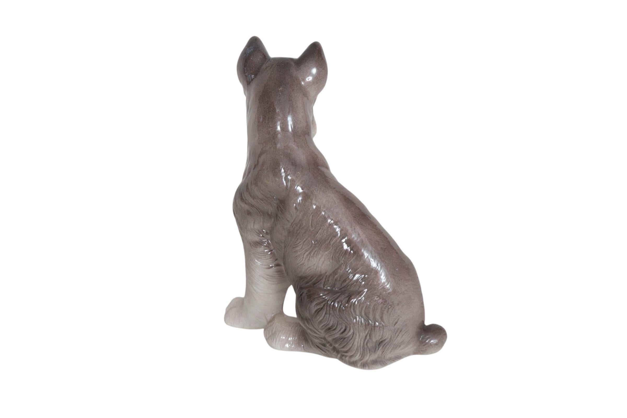 Figura di cane Schnauzer in ceramica grigia In condizioni buone in vendita a Bradenton, FL