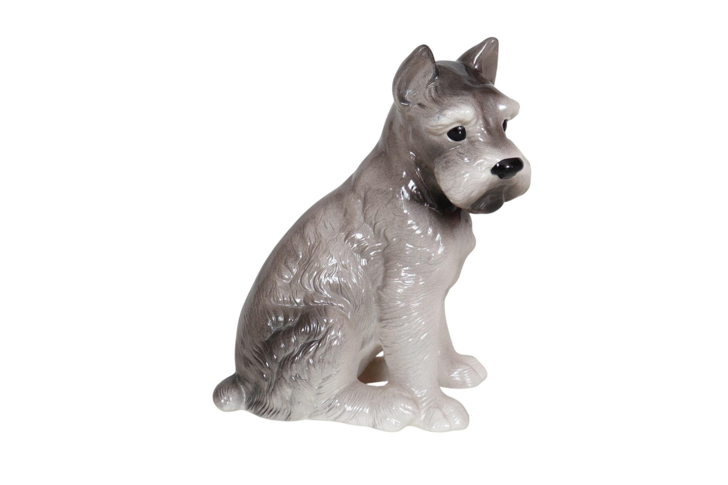 Fine XX secolo Figura di cane Schnauzer in ceramica grigia in vendita