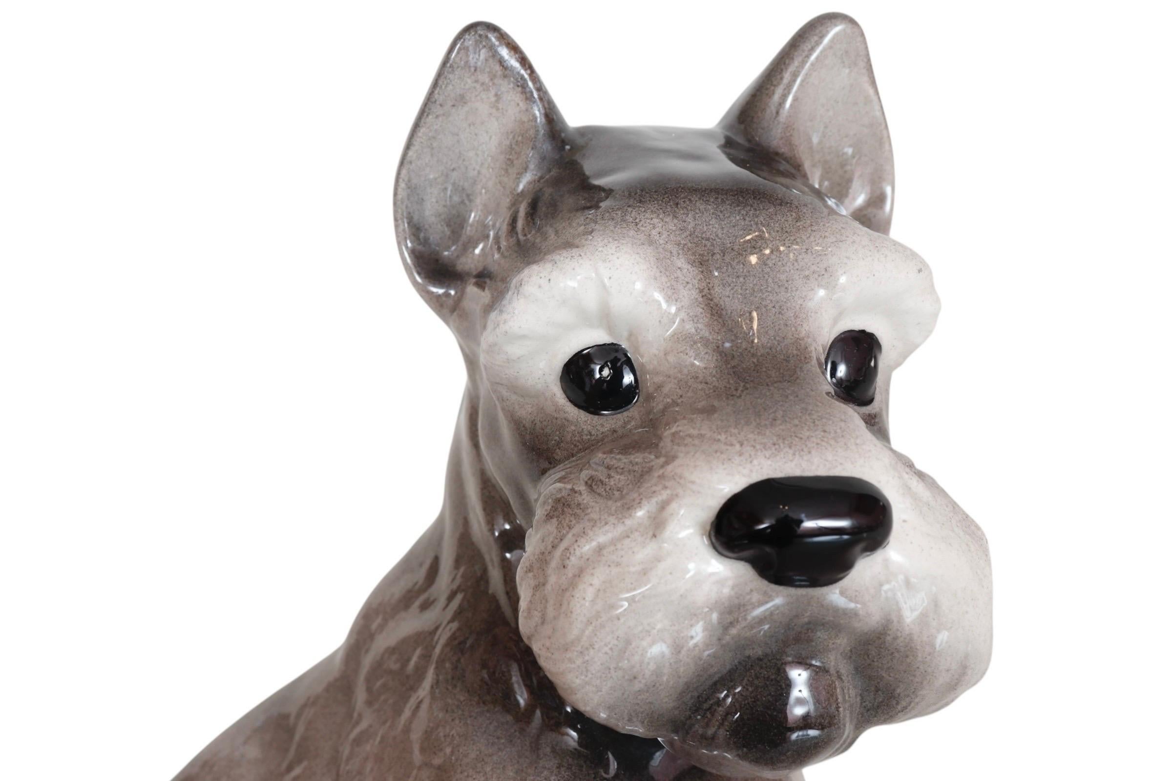 Ceramica Figura di cane Schnauzer in ceramica grigia in vendita