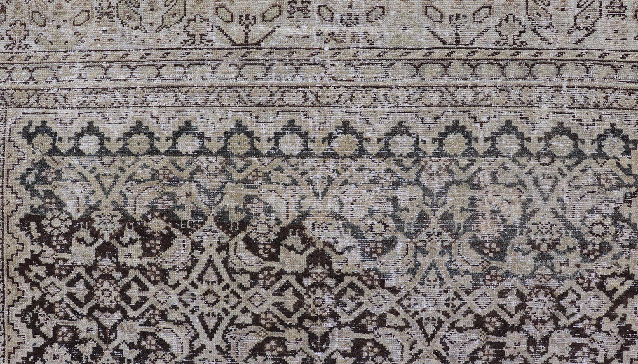 Tapis persan ancien Malayer Gallery gris et anthracite avec motif Herati sur toute sa surface en vente 3