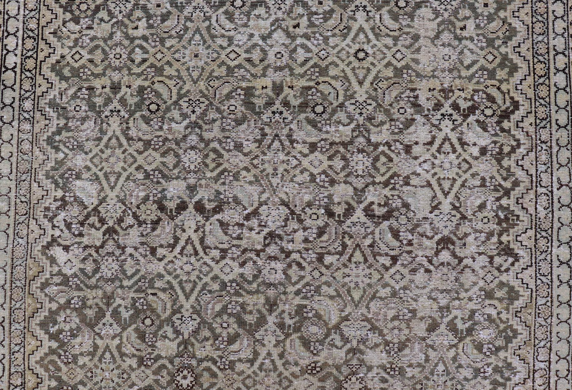 Tapis persan ancien Malayer Gallery gris et anthracite avec motif Herati sur toute sa surface en vente 1