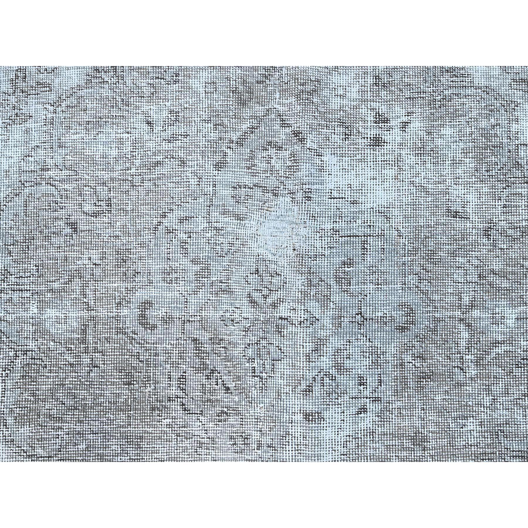 Gray Clean Hand Knotted Vintage Persian Tabriz Tappeto di lana annodato a mano uniformemente usurato in vendita 2