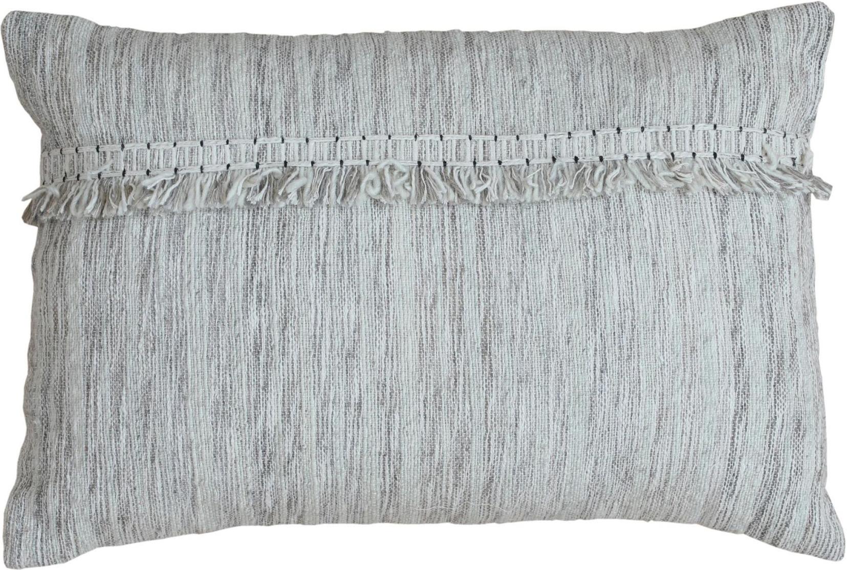 Eleva il look della tua casa con un cuscino moderno in lana e cotone, realizzato a mano con materiali opulenti, di dimensioni 16