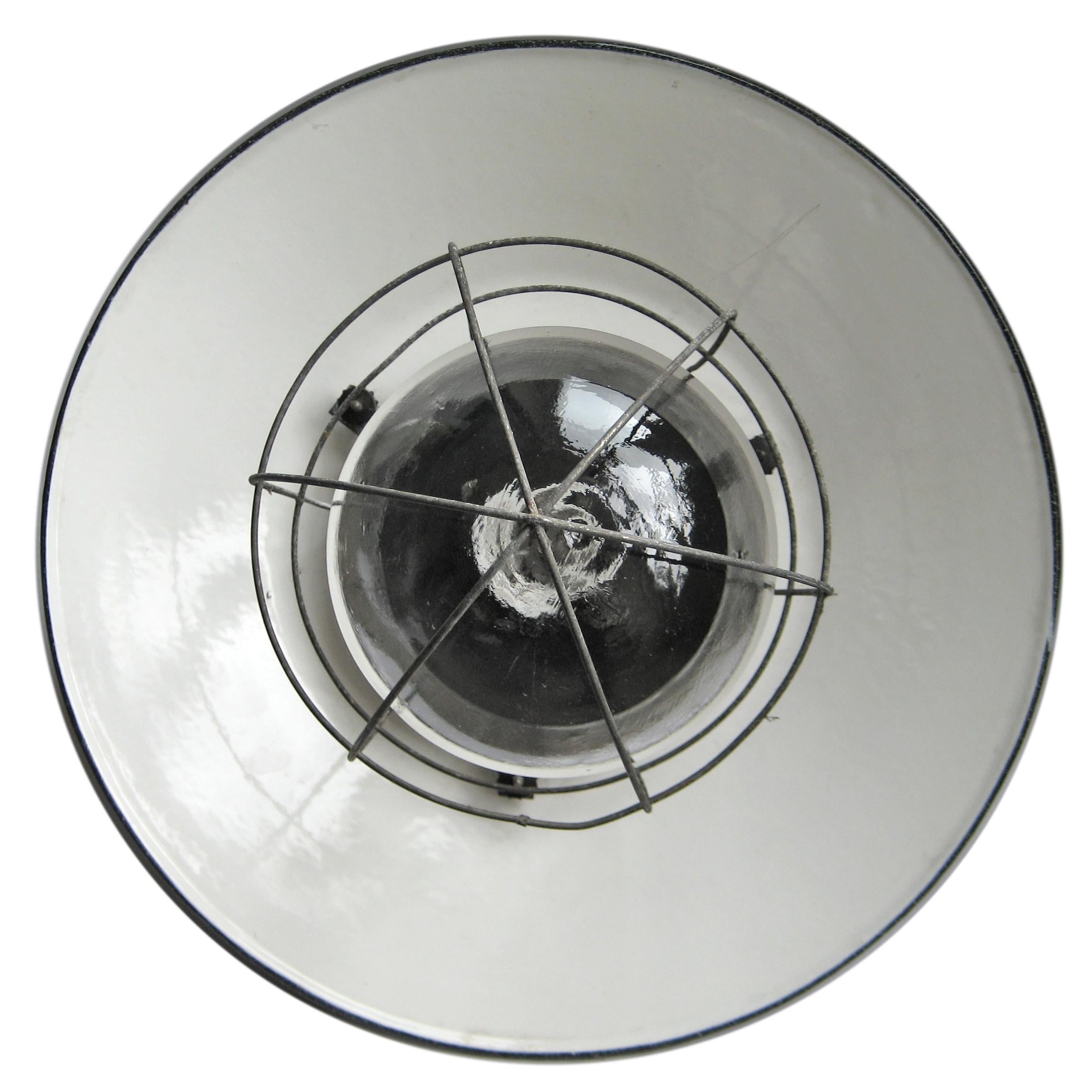 Gray Enamel Vintage Industrial Bakelite Brass Top Clear Glass Pendant Lights In Good Condition For Sale In Amsterdam, NL