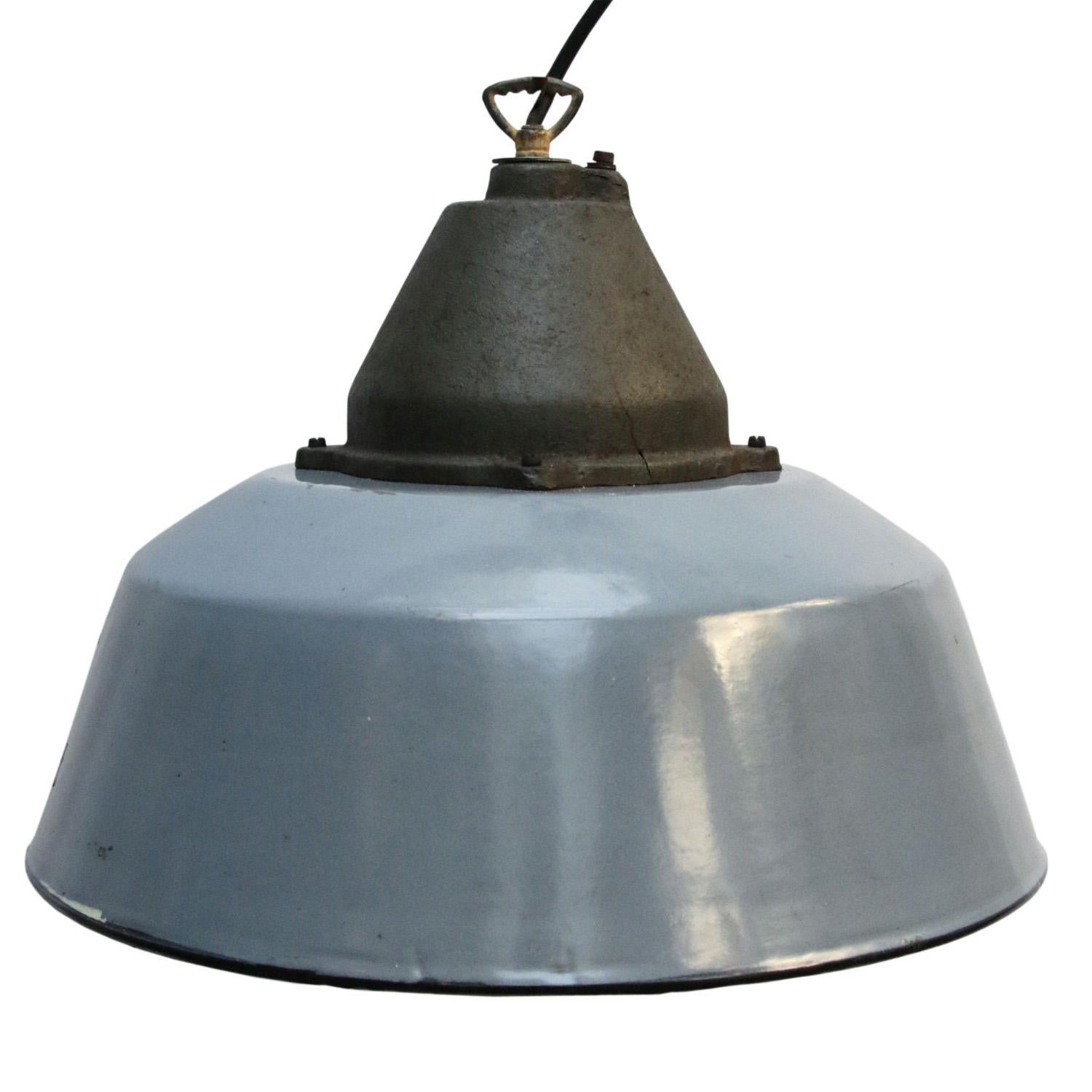 Gray Enamel Vintage Industrial Cast Iron Factory Pendant Lights In Good Condition For Sale In Amsterdam, NL