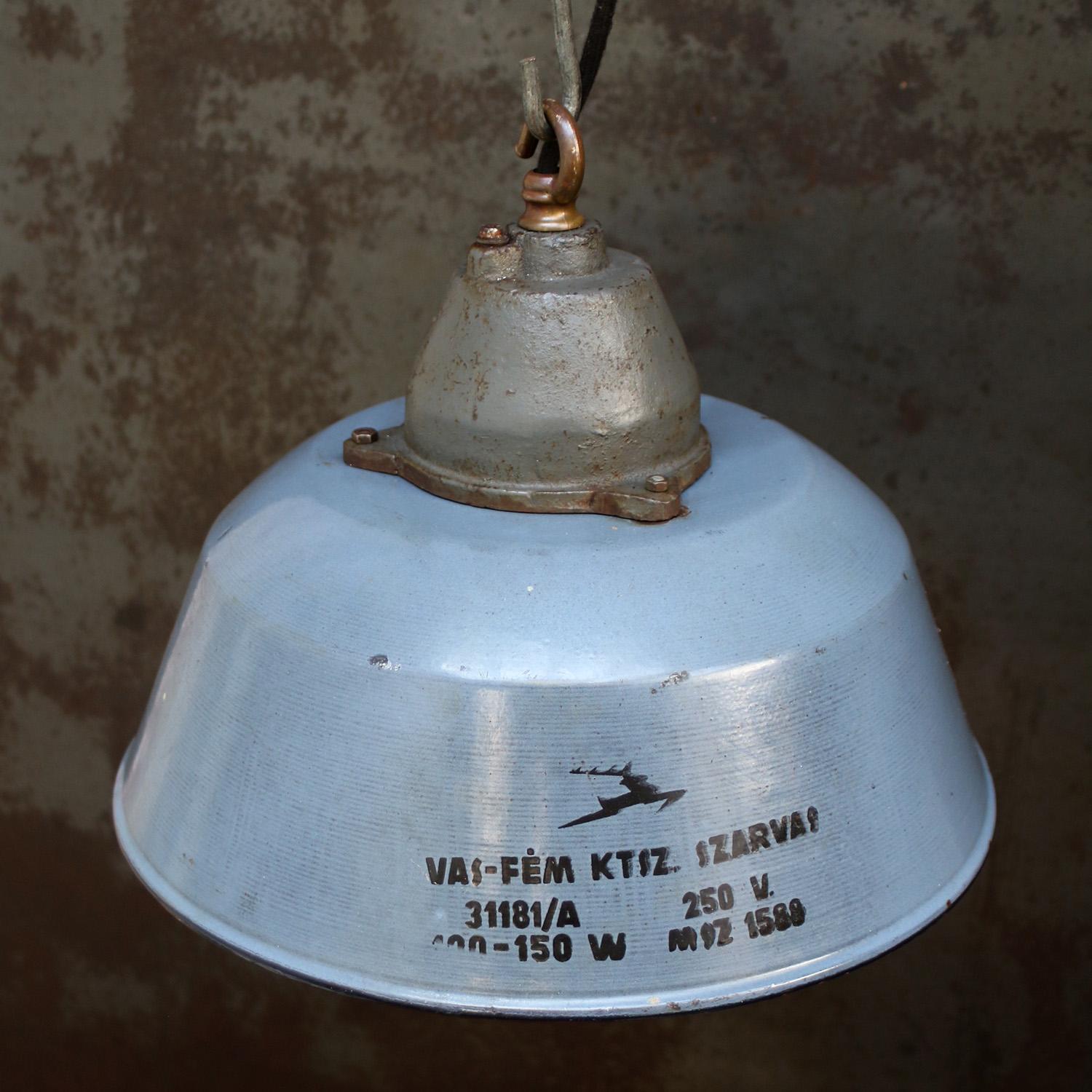 Gray Enamel Vintage Industrial Clear Glass Cast Iron Pendant Light In Good Condition For Sale In Amsterdam, NL