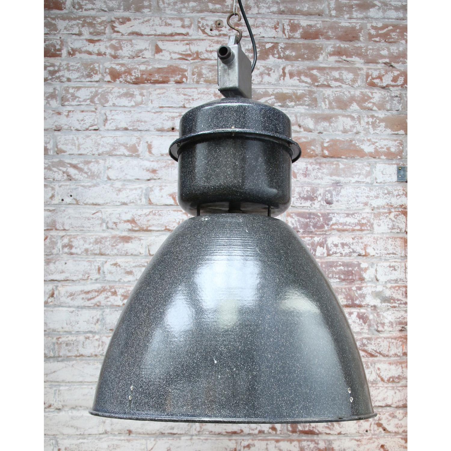 Gray Enamel Vintage Industrial Factory Pendant Lamps In Good Condition For Sale In Amsterdam, NL