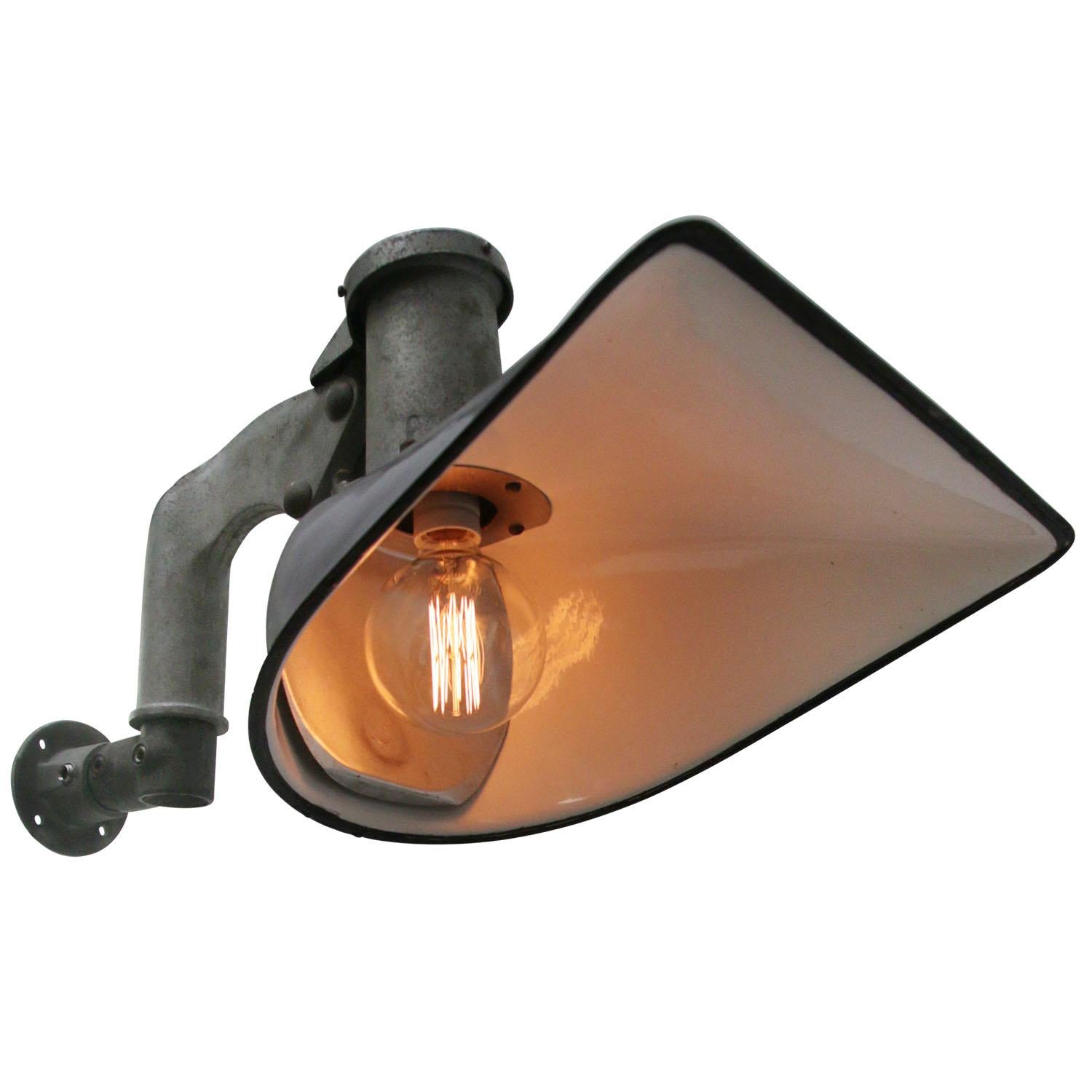 Gas station wall light. Benjamin UK
Adjustable in angle
Gray enamel, white interior

Weight: 8.70 kg / 19.2 lb

Priced per individual item. All lamps have been made suitable by international standards for incandescent light bulbs,