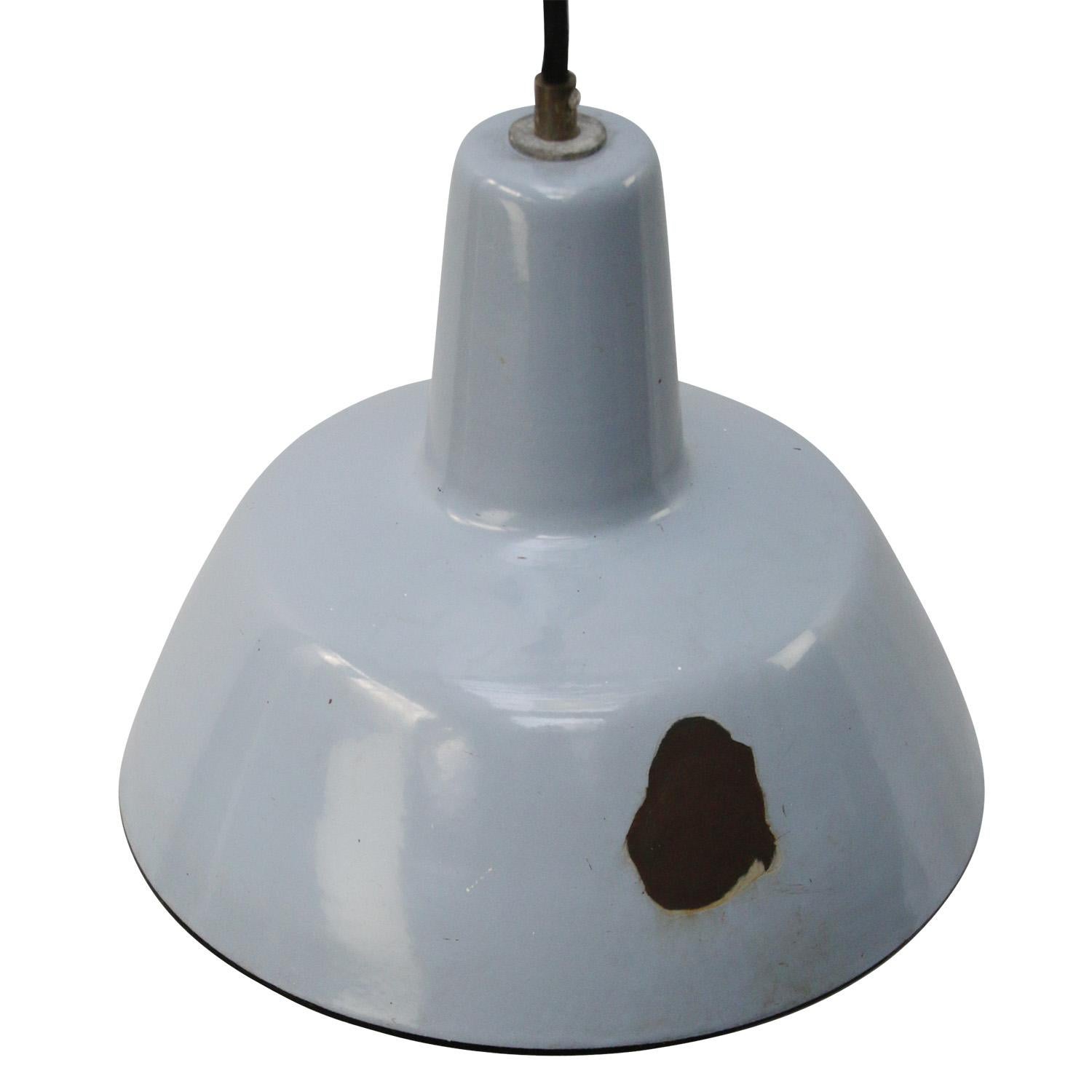 Industrial hanging lamp made by Philips, Holland.
Gray enamel white interior.

Weight: 1.20 kg / 2.6 lb

Priced per individual item. All lamps have been made suitable by international standards for incandescent light bulbs, energy-efficient and