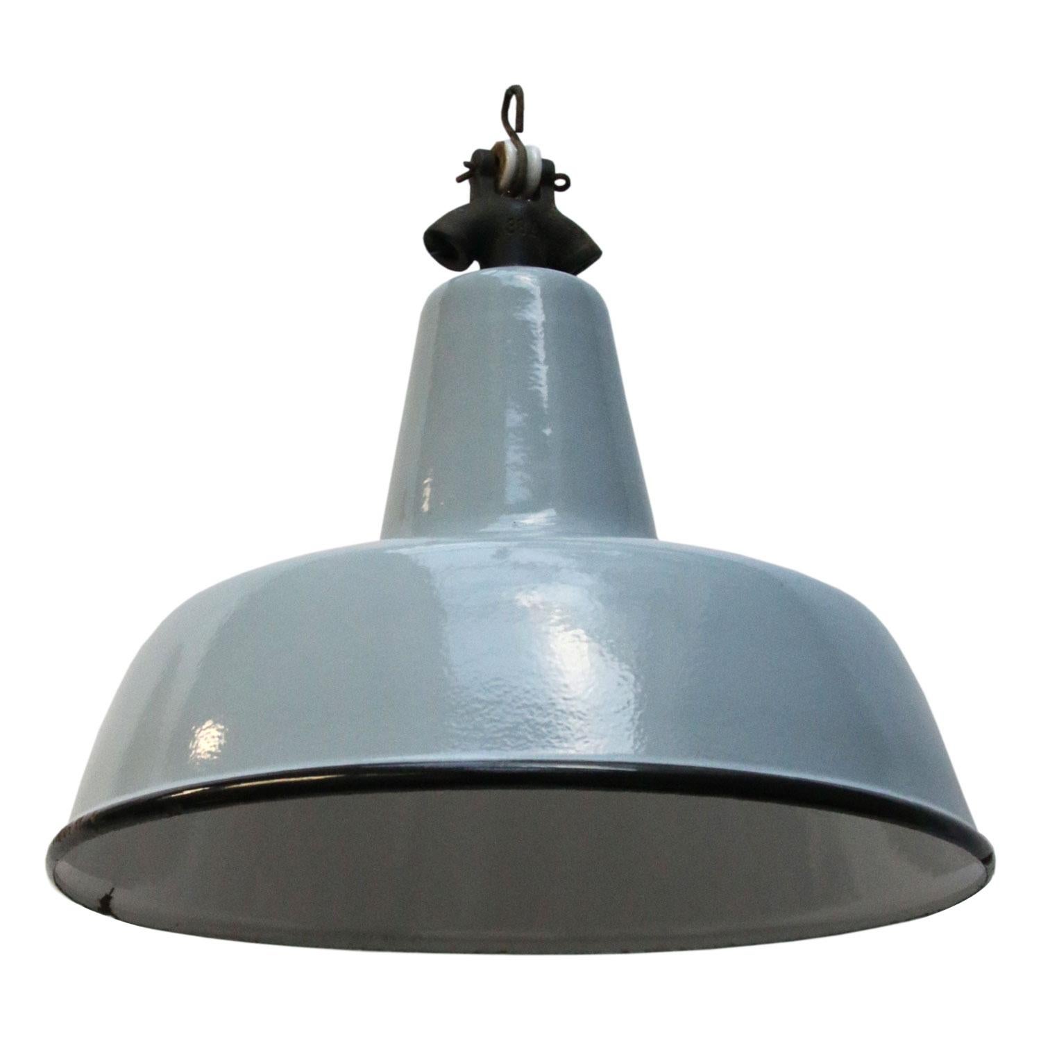 Gray enamel Industrial pendant. White interior.

Weight: 1.2 kg / 2.6 lb

All lamps have been made suitable by international standards for incandescent light bulbs, energy-efficient and LED bulbs. E26/E27 bulb holders and new wiring are CE