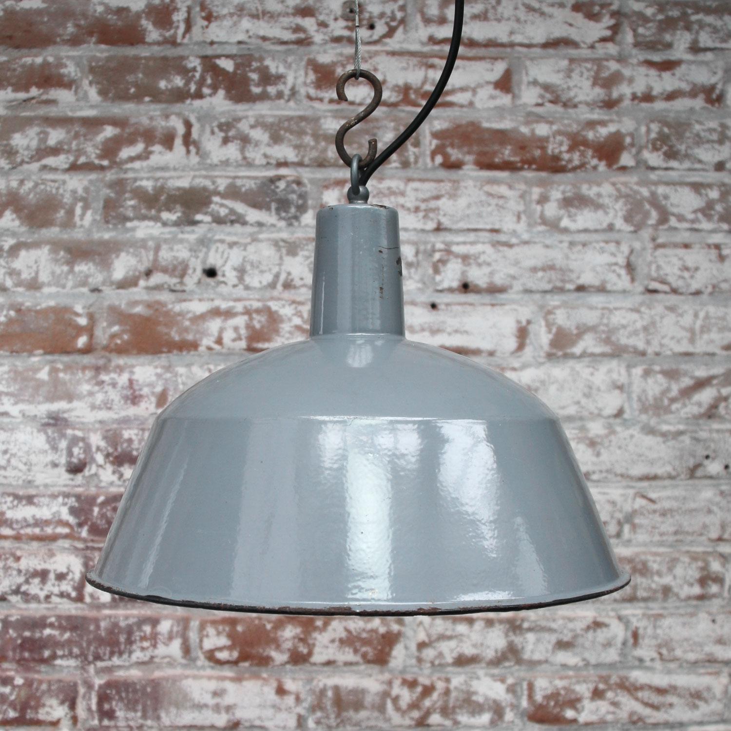 Gray Enamel Vintage Industrial Pendant Light In Good Condition In Amsterdam, NL