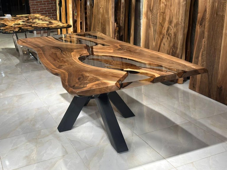 Tavolo da cucina River grigio in resina epossidica in noce in vendita su 1stDibs Italia | vendita resina epossidica, tavolo river
