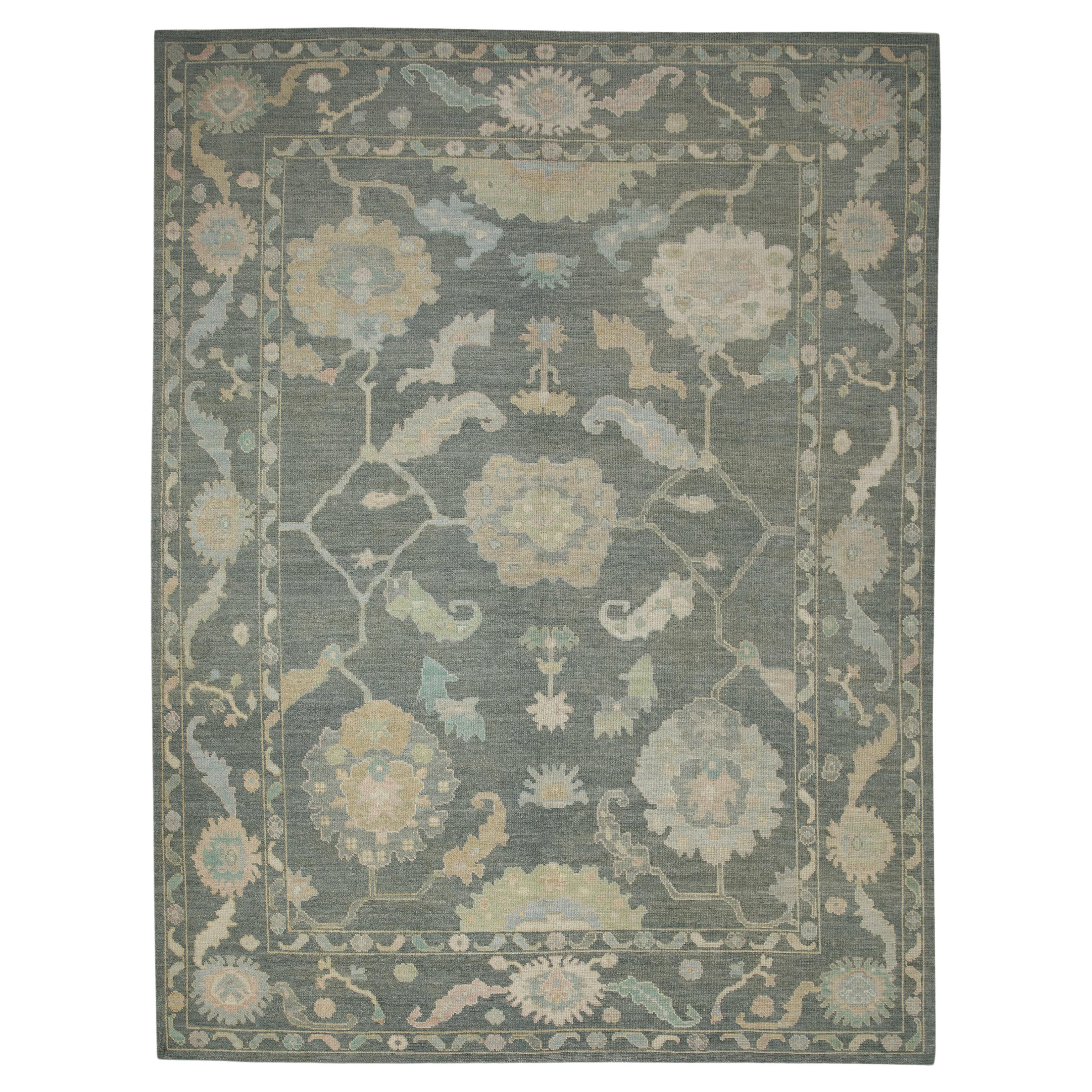 Türkischer Oushak-Teppich aus handgewebter Wolle mit grauem, geblümtem Design, 8' x 10'6"