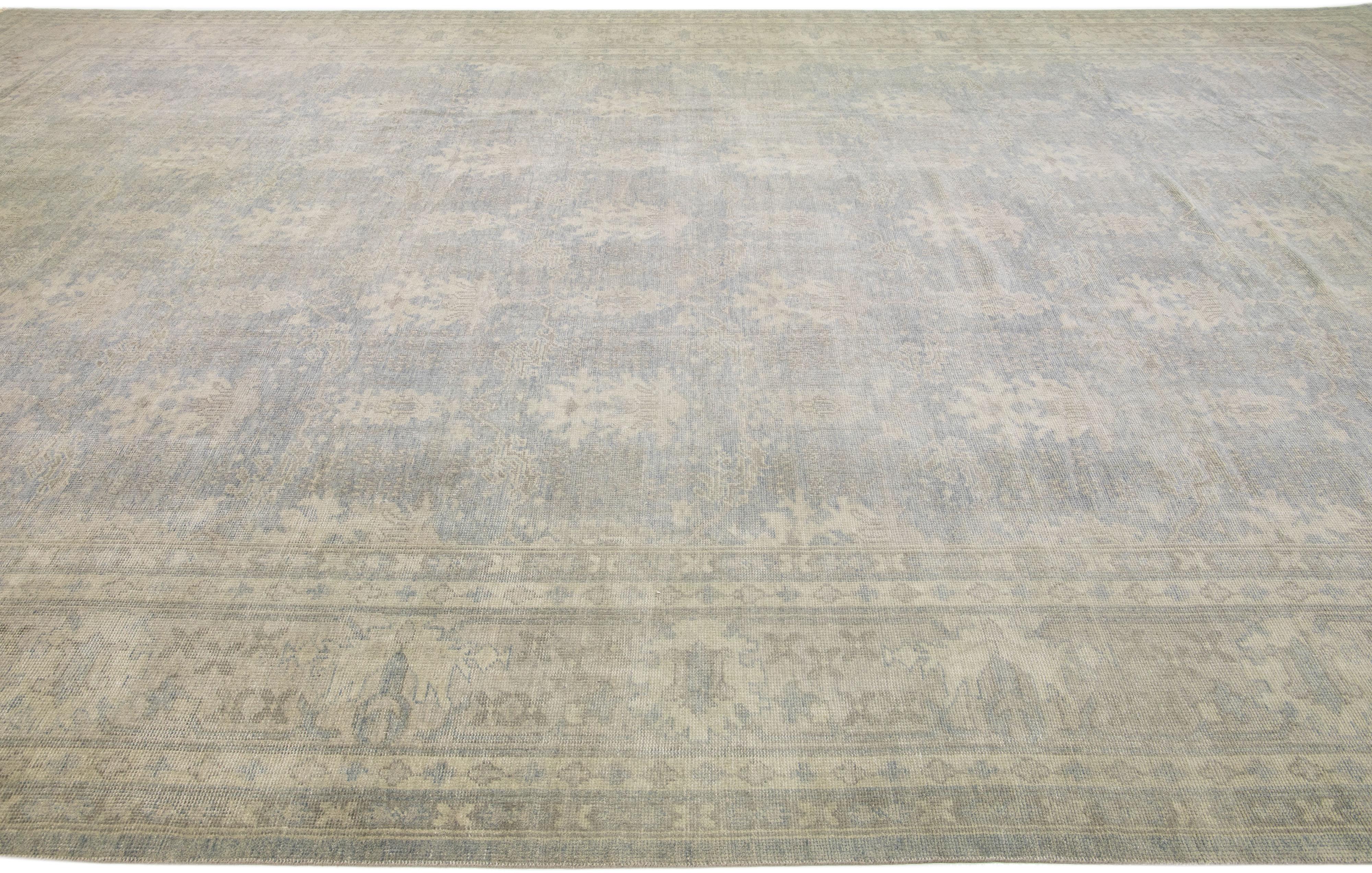 Gray Floral Handmade Modern Oushak Style Wool Rug In New Condition For Sale In Norwalk, CT