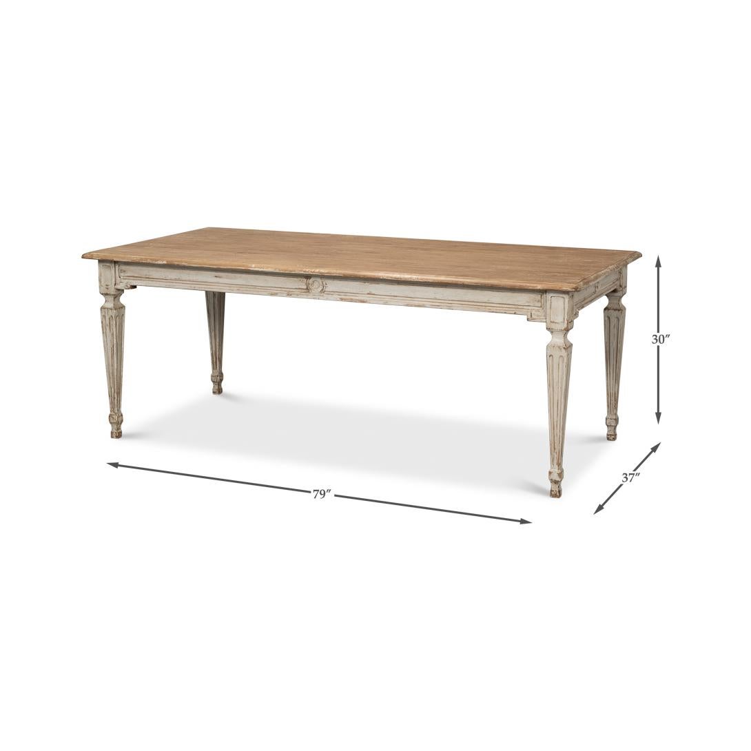 Table de salle à manger provinciale française grise en vente 4