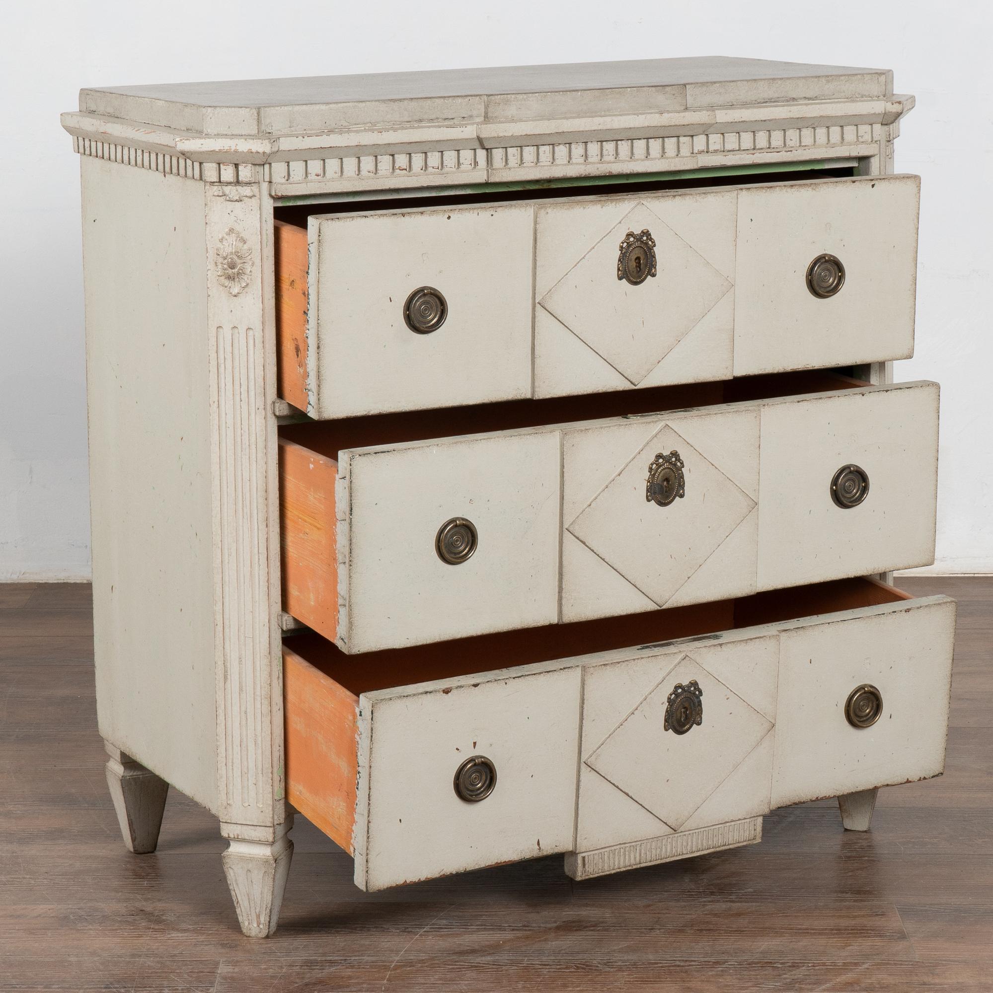 Gustaviano Cassettiera gustaviana svedese grigia, 1840-60 circa in vendita