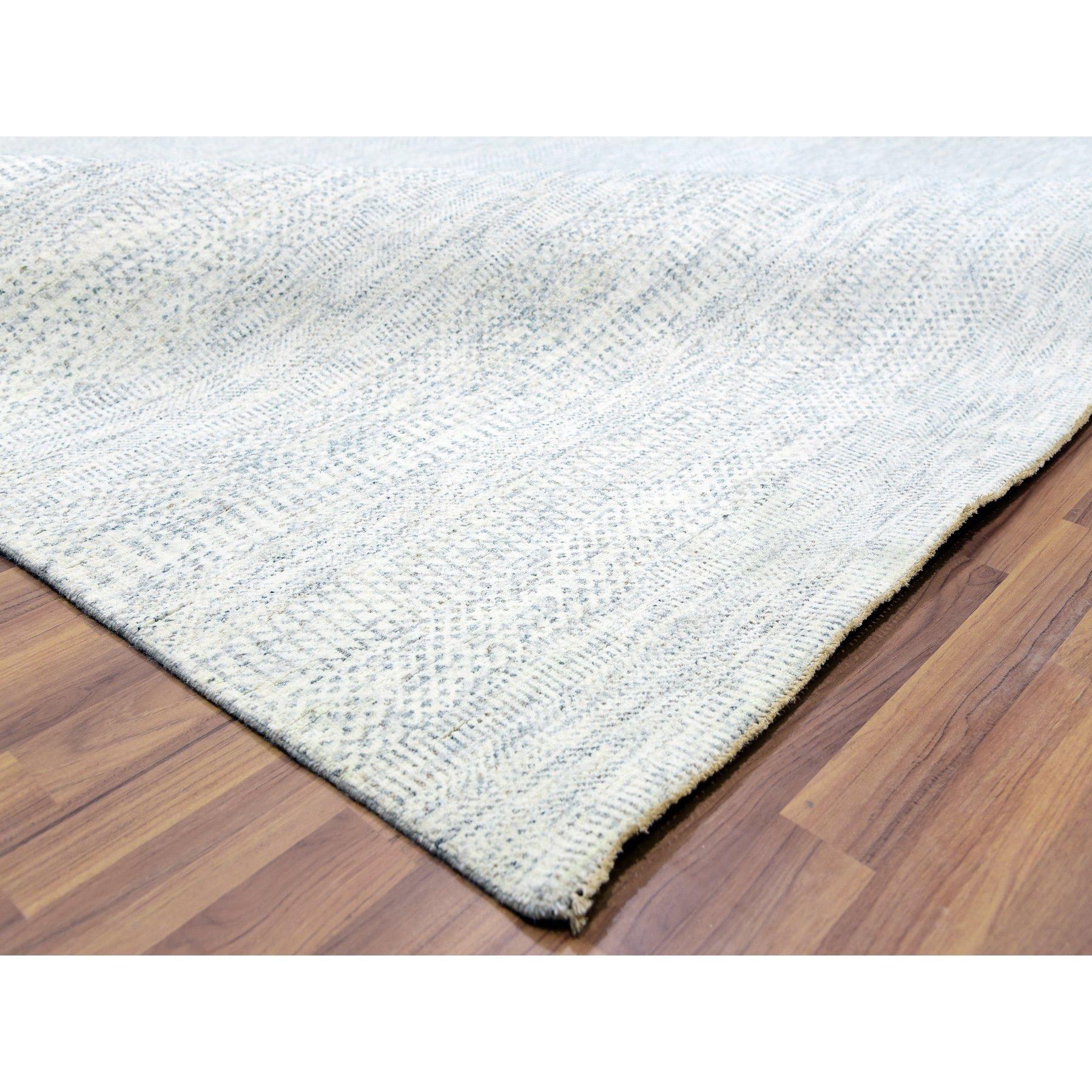 Grauer handgeknüpfter Shabby Chic Oriental-Teppich aus reiner Wolle mit Grasdesign 10'1