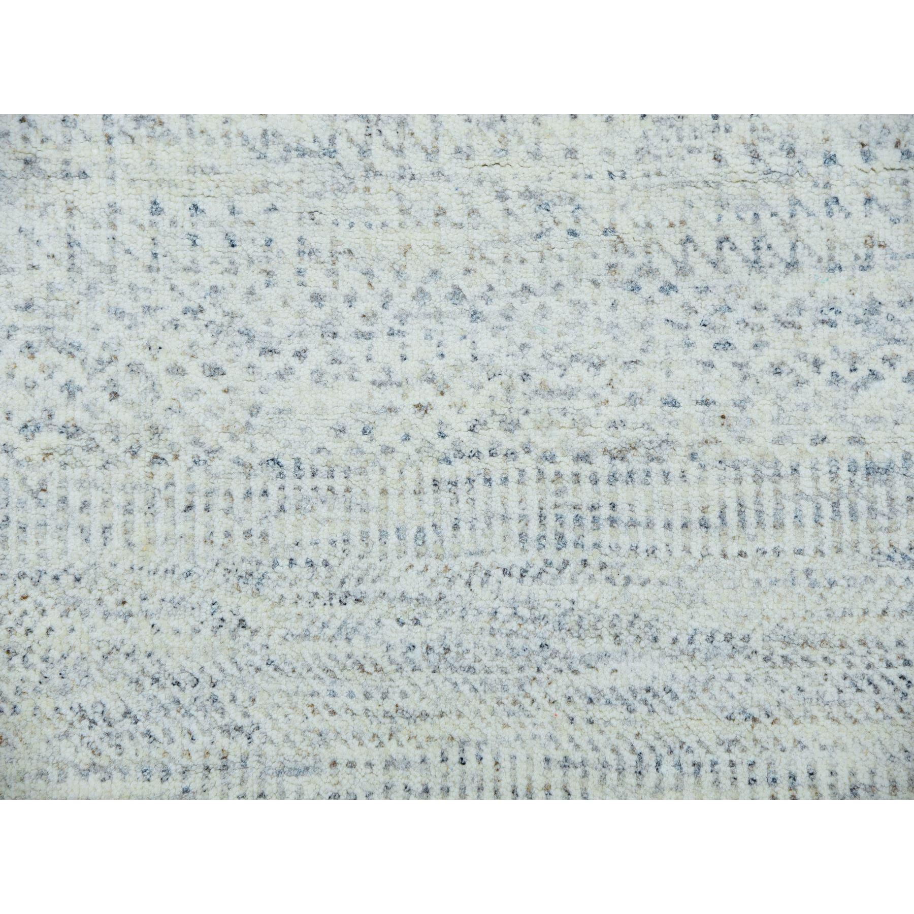 Grauer handgeknüpfter Shabby Chic Oriental-Teppich aus reiner Wolle mit Grasdesign 10'1