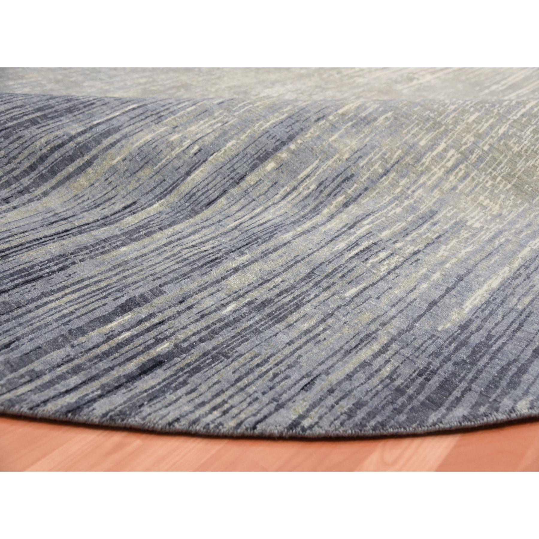 Tappeto orientale rotondo grigio annodato a mano in pura lana con un design moderno e di tendenza 12'1