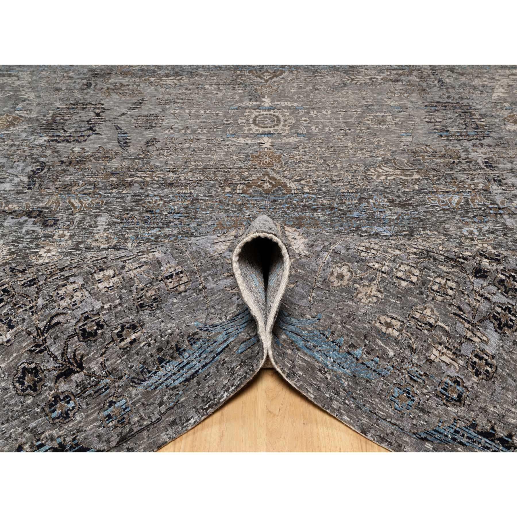 Grauer handgeknüpfter Orientteppich aus Seide mit Übergangsdesign und Wolle in Grau 10' x 14'0