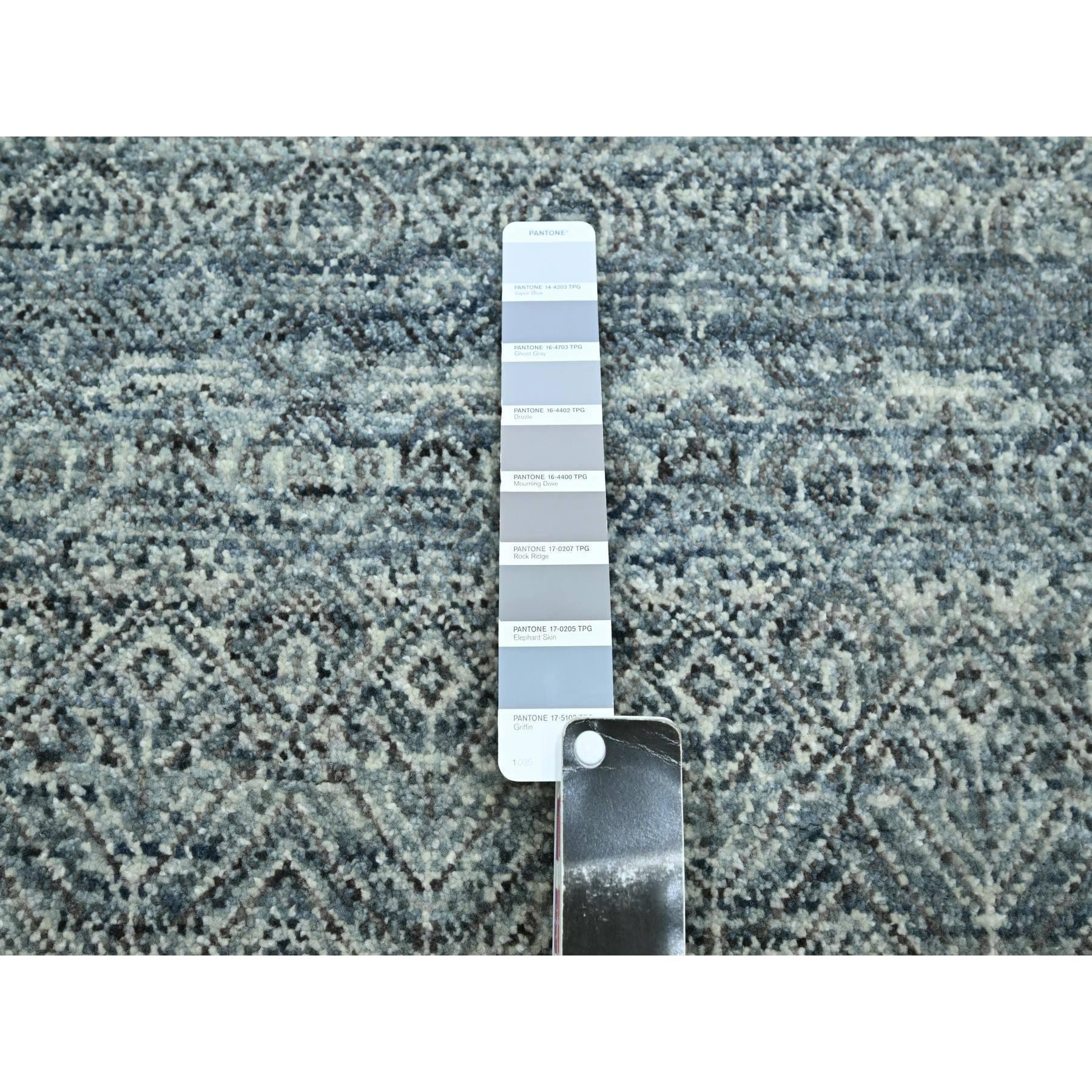 XXIe siècle et contemporain Tapis gris Kohinoor Herat à poils doux en pure laine noué à la main avec petit motif de diamants en vente