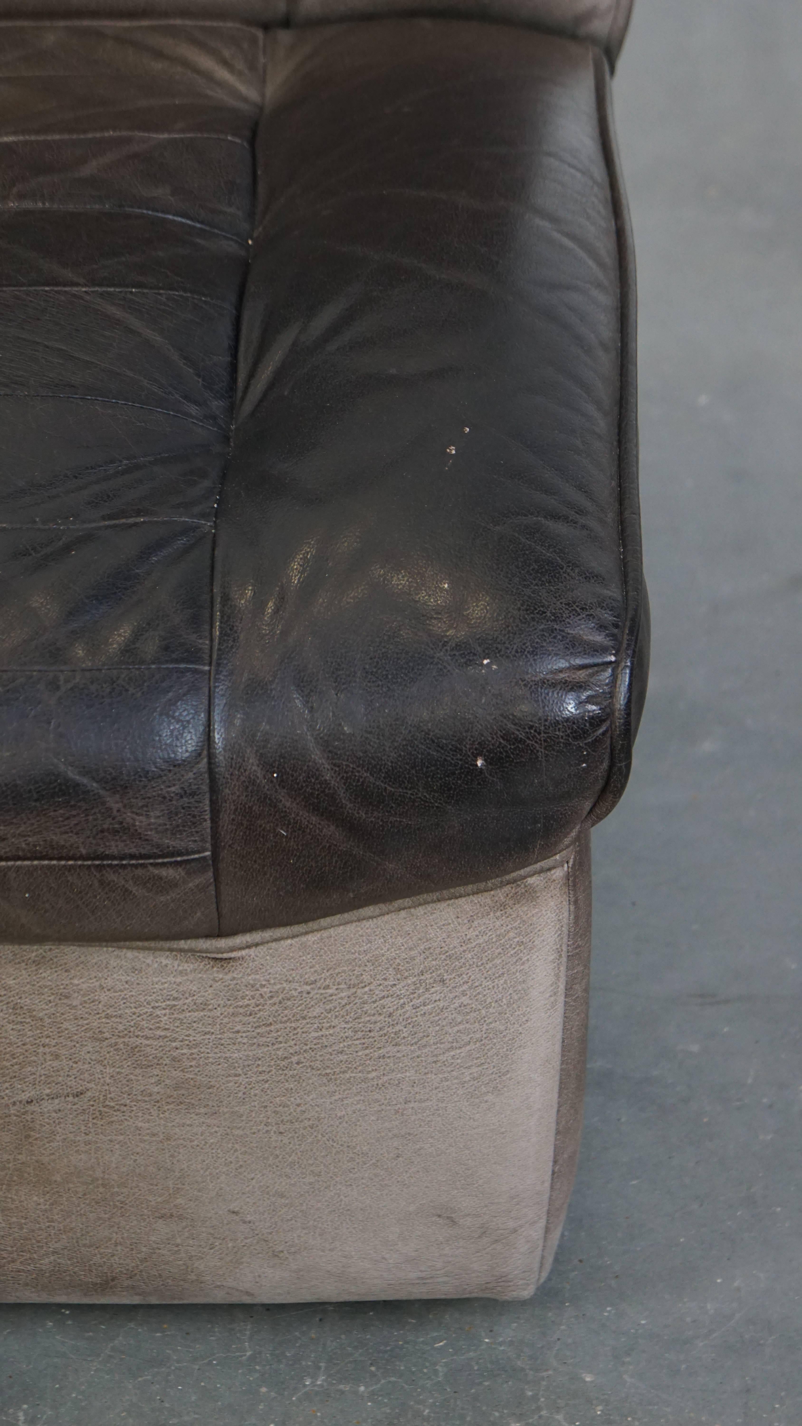 Grauer Design-Sessel aus Leder aus den 70er Jahren im Angebot 2