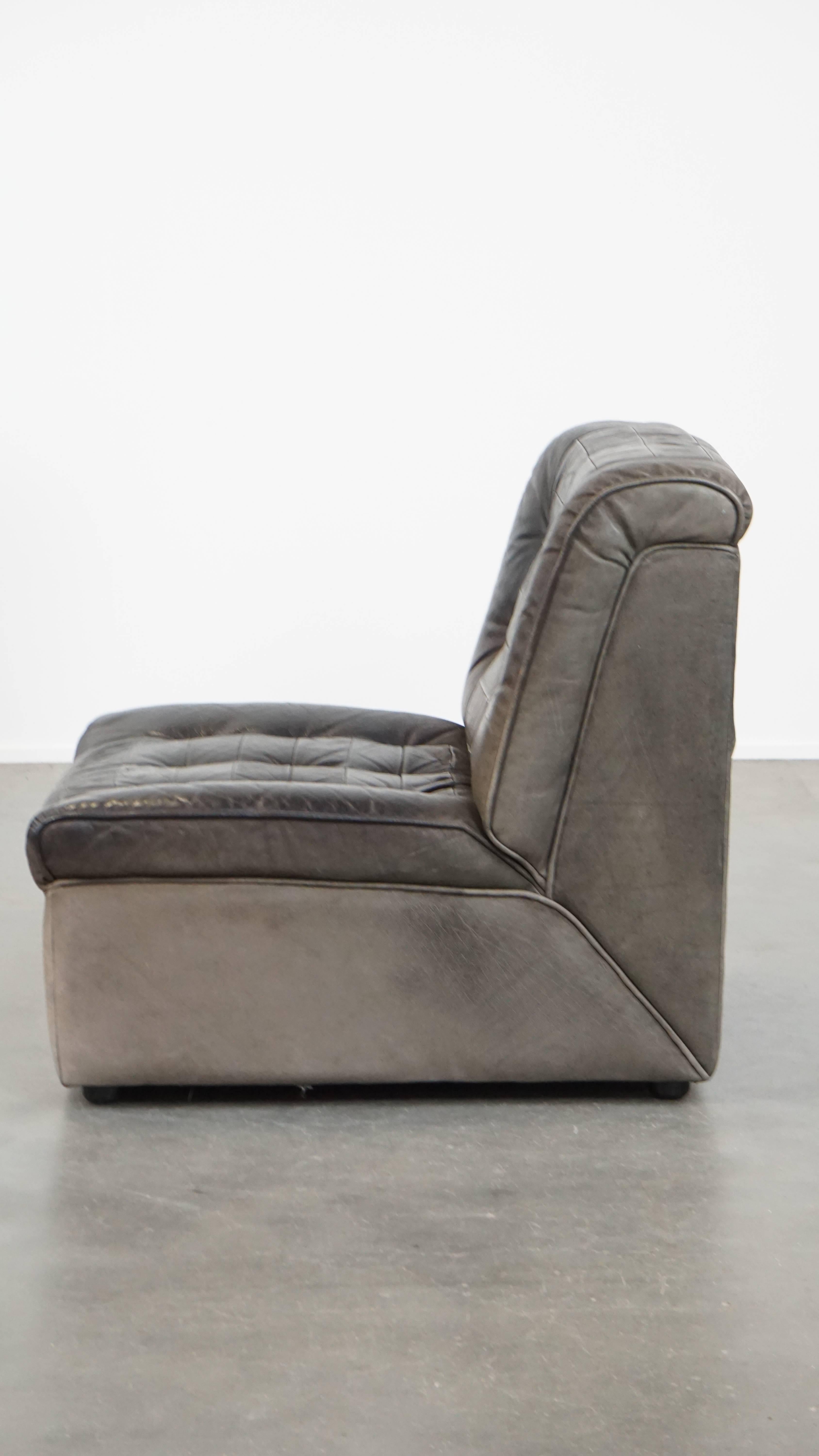 Gray Leather Vintage Design Armchair from the 1970s In Good Condition For Sale In Harderwijk, NL