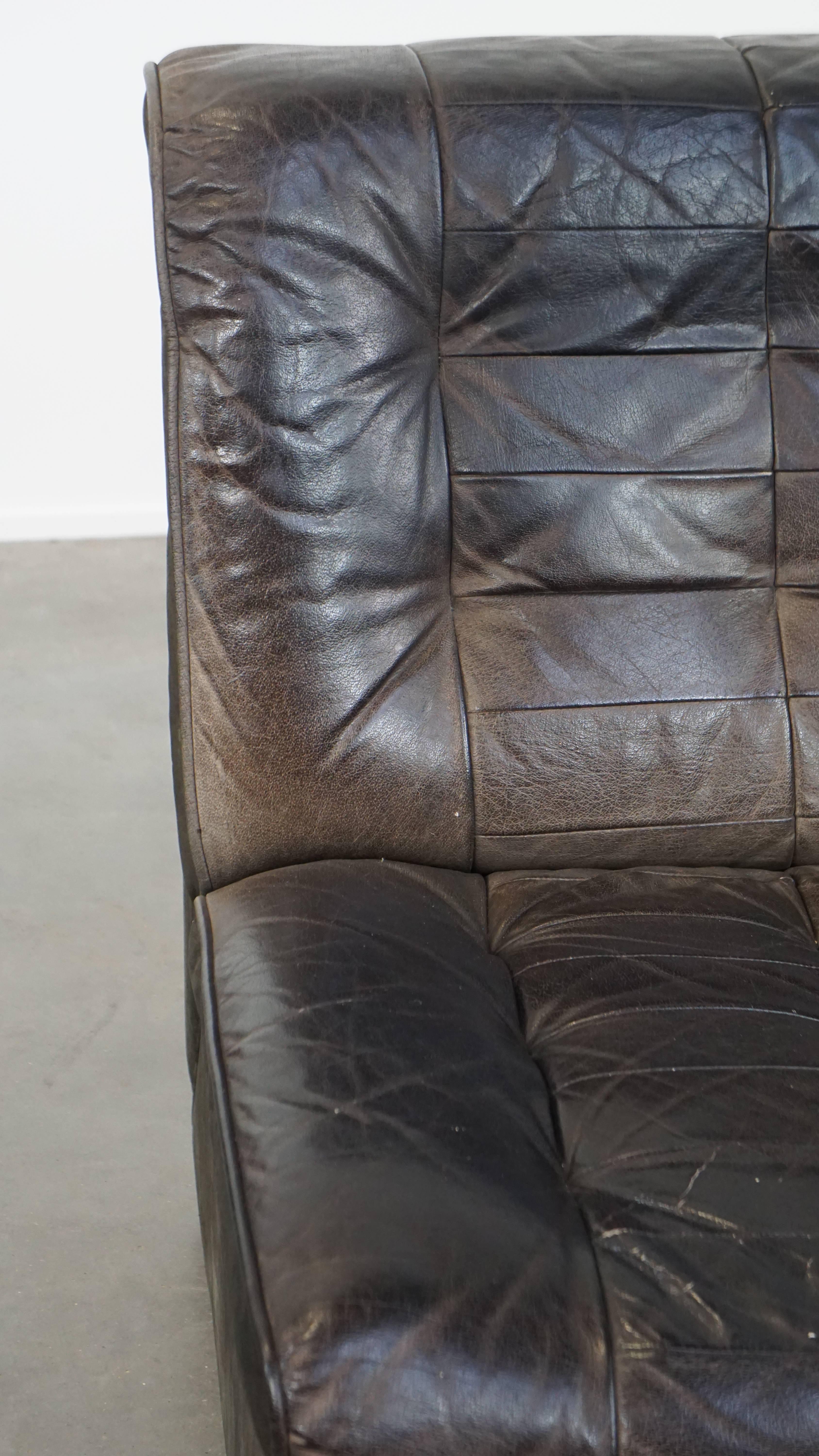 Gray Leather Vintage Design Armchair from the 1970s For Sale 1