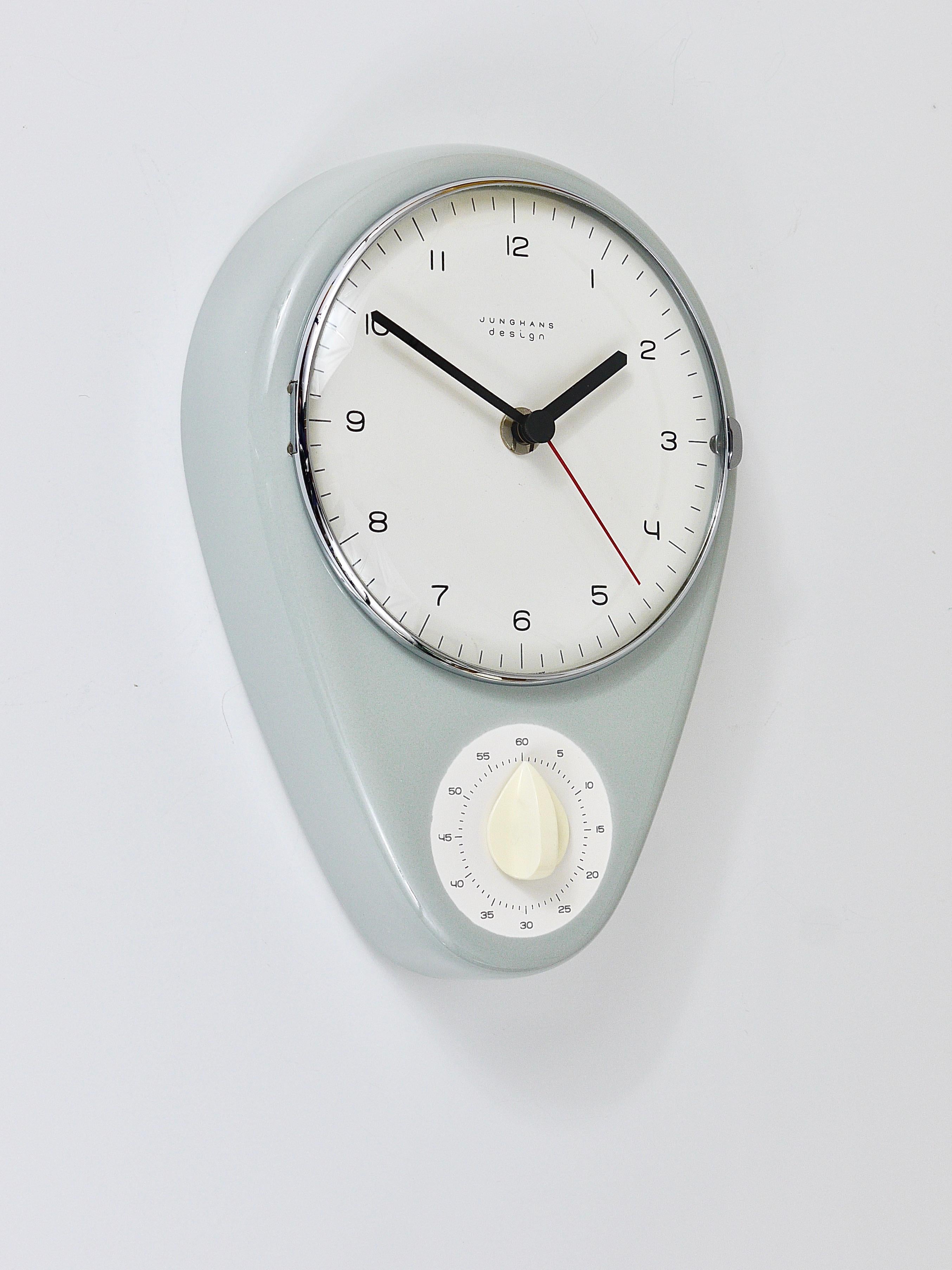 Vernissé Horloge murale du milieu du siècle Gray Max Bill par Junghans Allemagne, années 1950 en vente