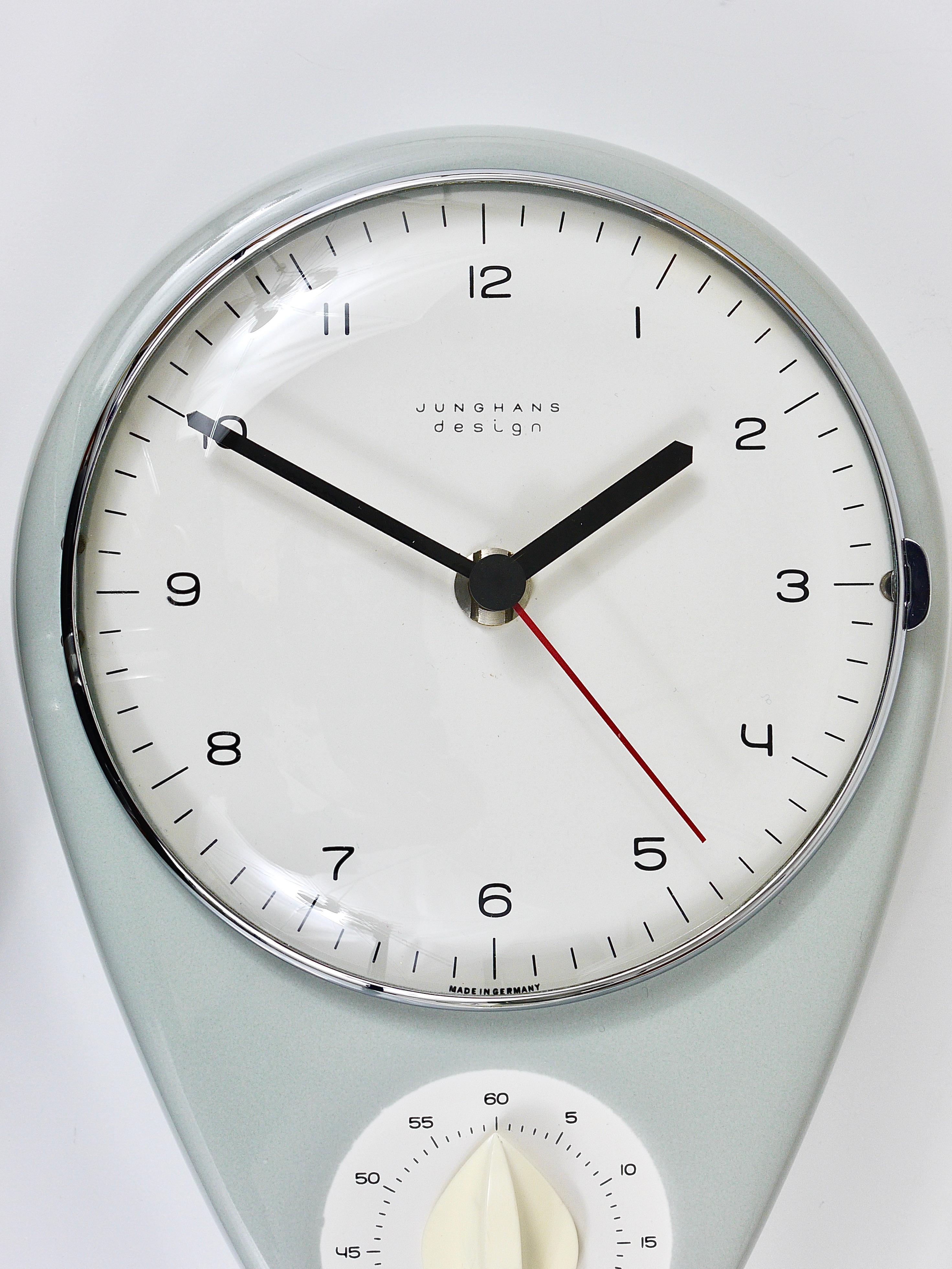 Métal Horloge murale du milieu du siècle Gray Max Bill par Junghans Allemagne, années 1950 en vente