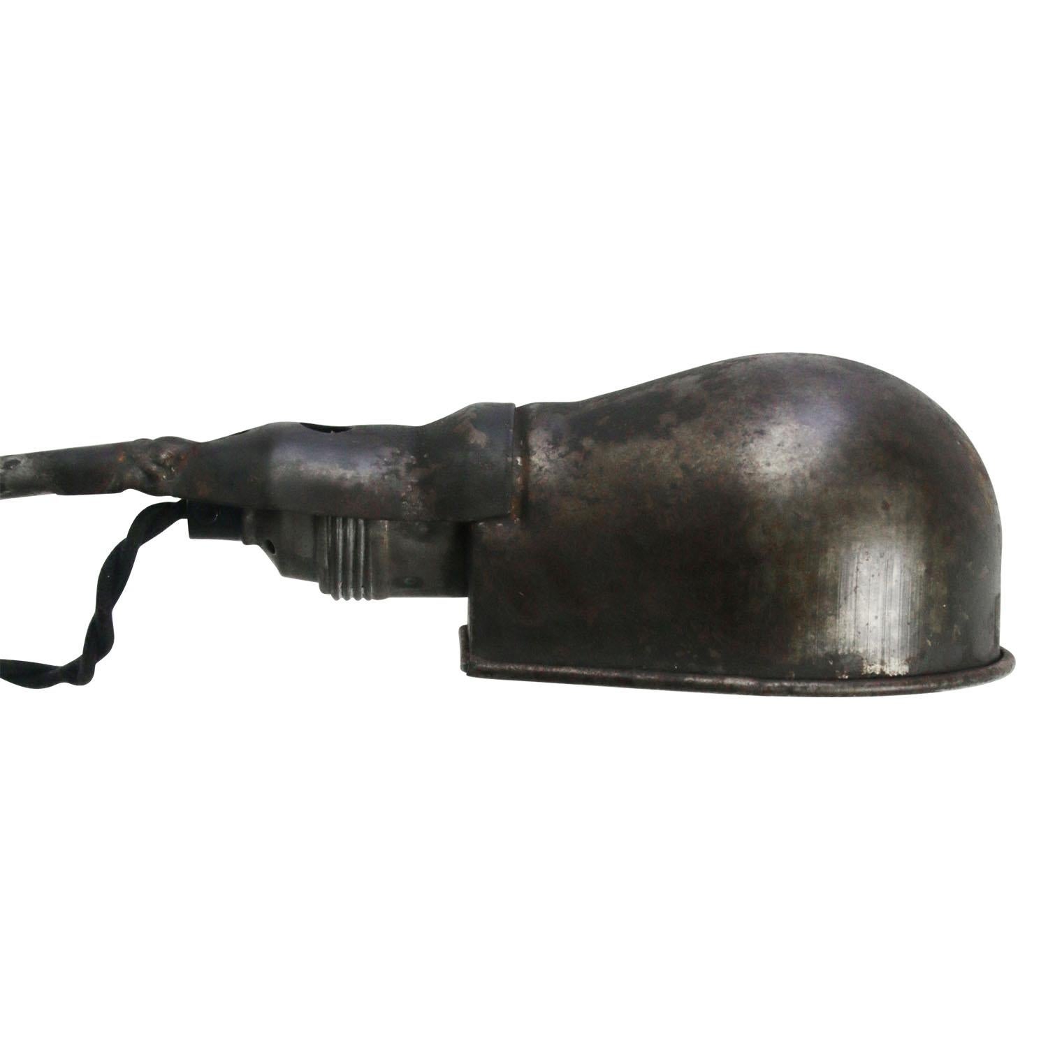 Gray Metal American Vintage Industrial Cast Iron Wall Light by Fostoria In Good Condition In Amsterdam, NL
