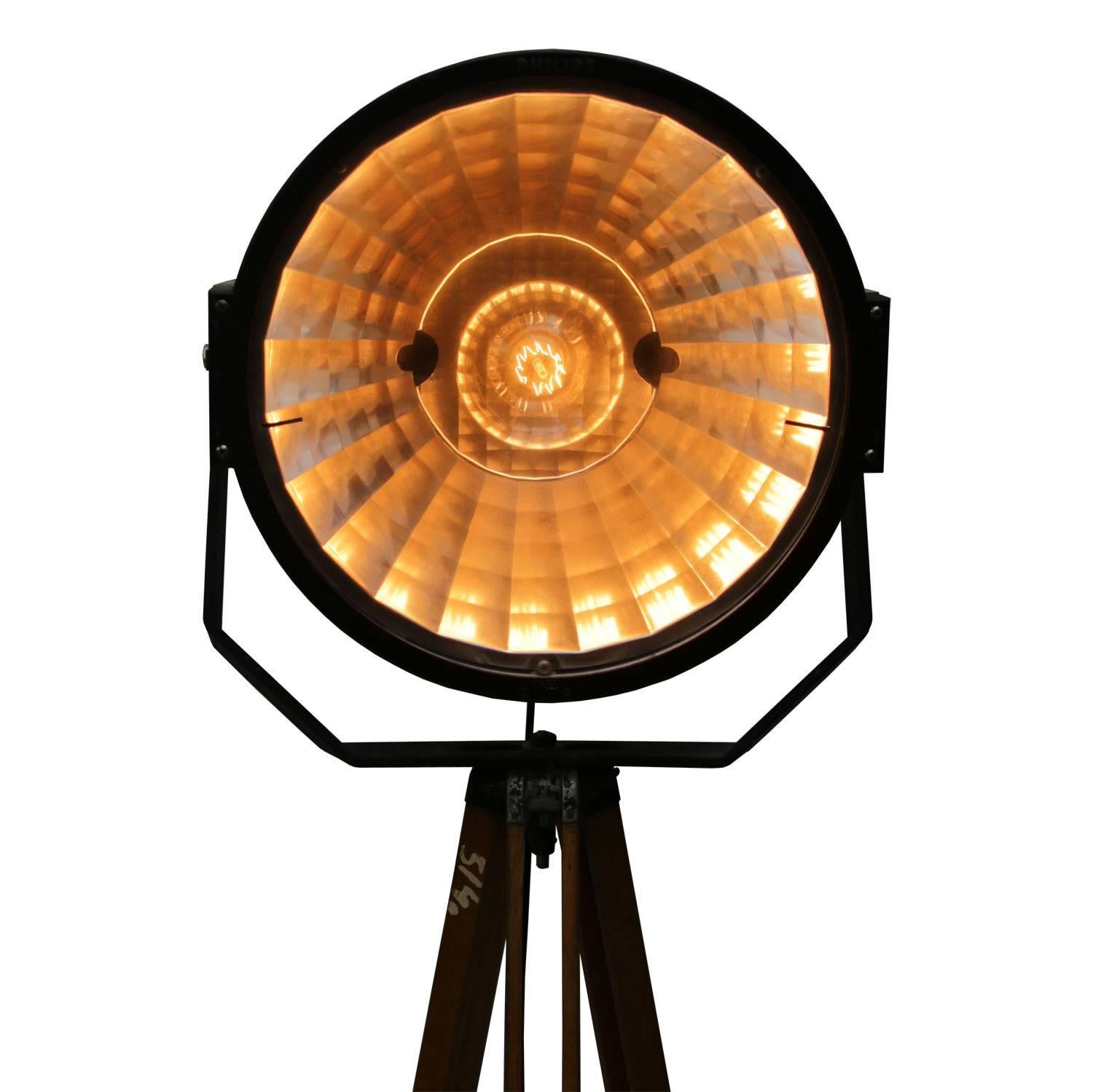 Gray Metal Stadium Spotlight Vintage Industrial Wooden Tripod Floor Lamp In Good Condition In Amsterdam, NL