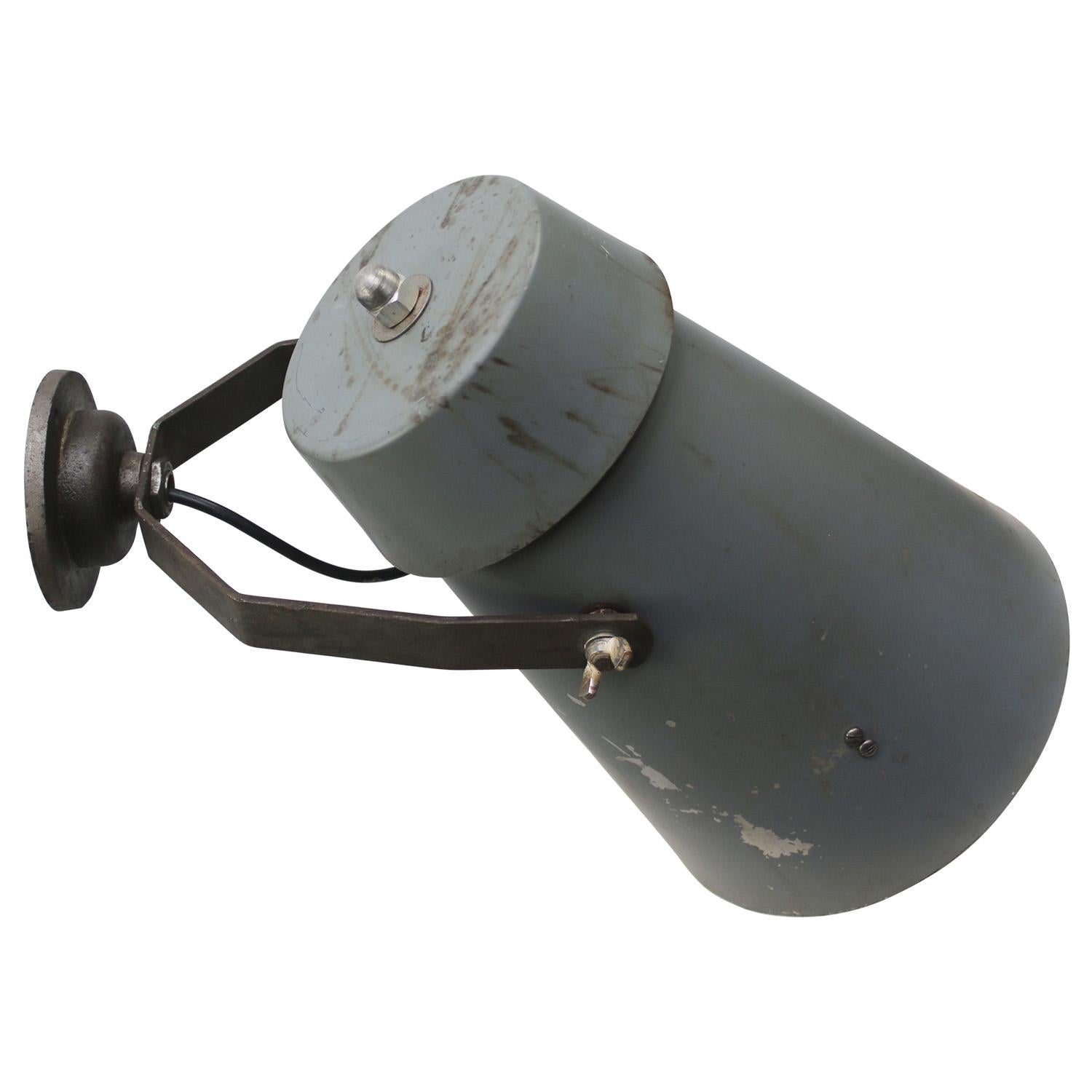 Gray Metal Vintage Industrial Cast Iron Sconces Wall Lights For Sale 1