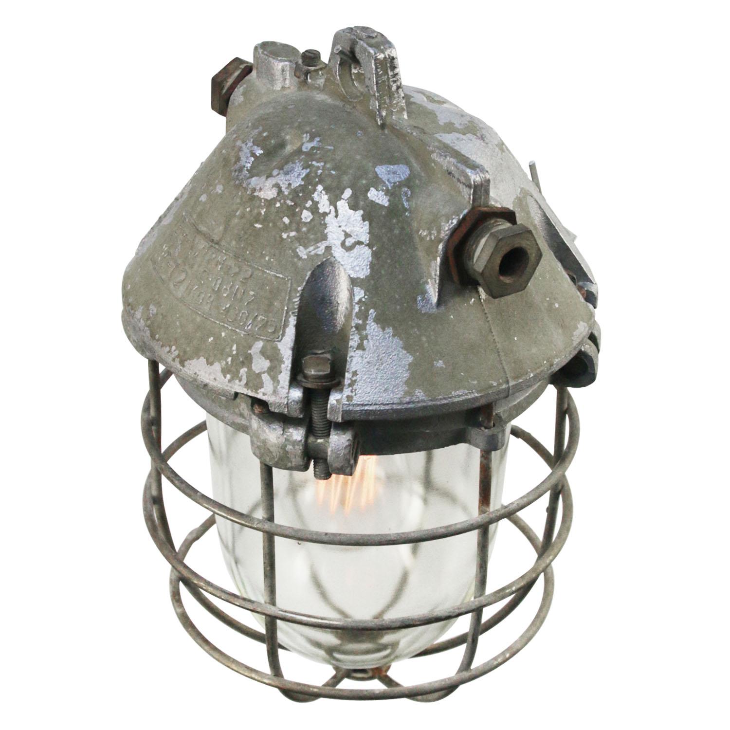 Vintage European industrial hanging lamp.
Cast aluminum with clear glass.

Weight 5.00 kg / 11 lb

Priced per individual item. All lamps have been made suitable by international standards for incandescent light bulbs, energy-efficient and LED