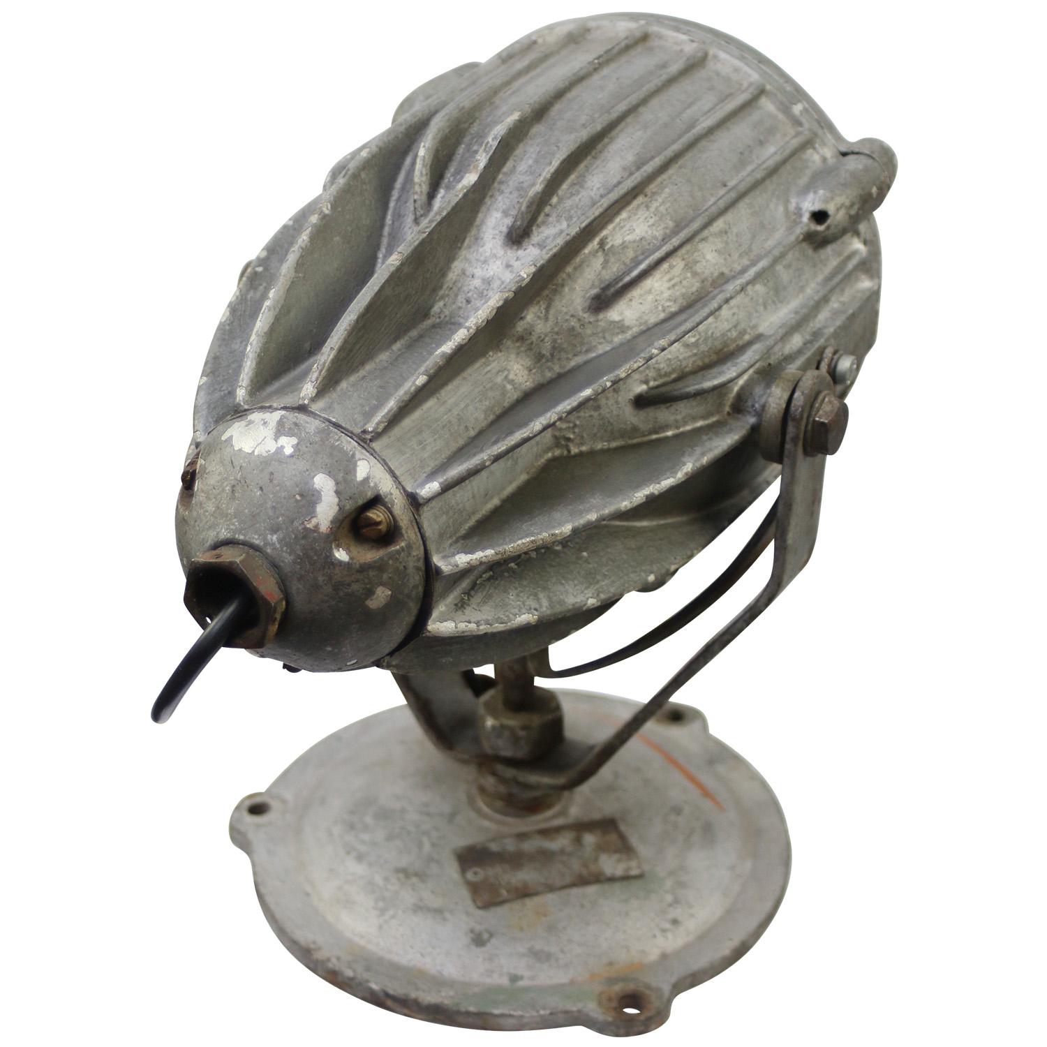 Vintage Industrielle Vintage-Tischlampe aus grauem Metall mit Klarglasflecken (Eisen) im Angebot