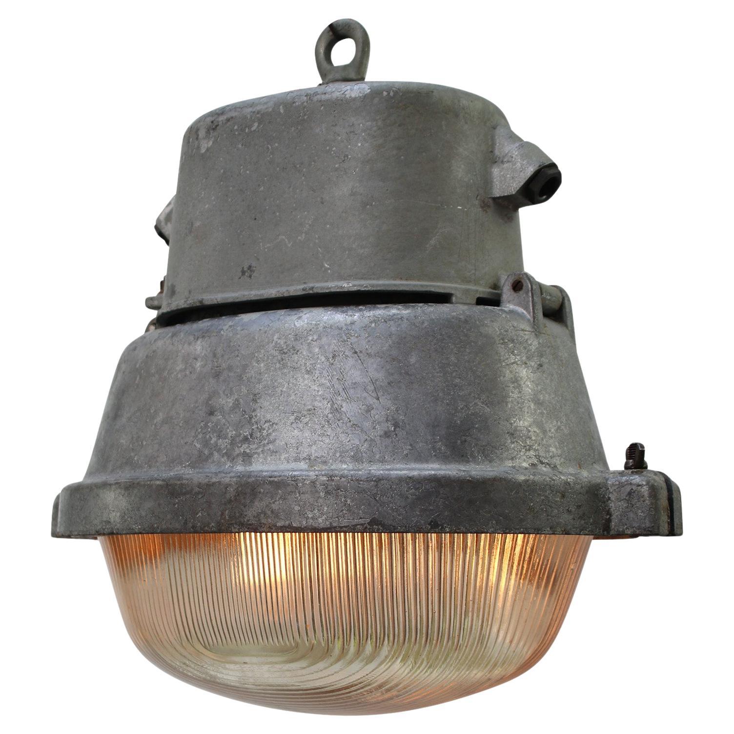 Graue Metall Vintage Industrial Oval Holophane Glas Street Light
