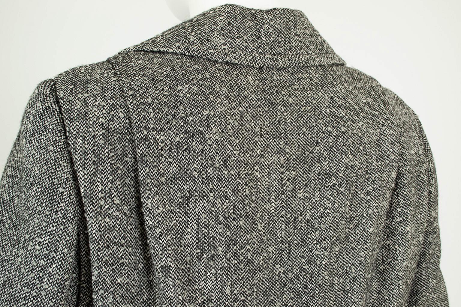 Gray Micro Herringbone Wool Eisenhower Skirt Suit w Novelty Buttons – XXS, 1950s in vendita 5