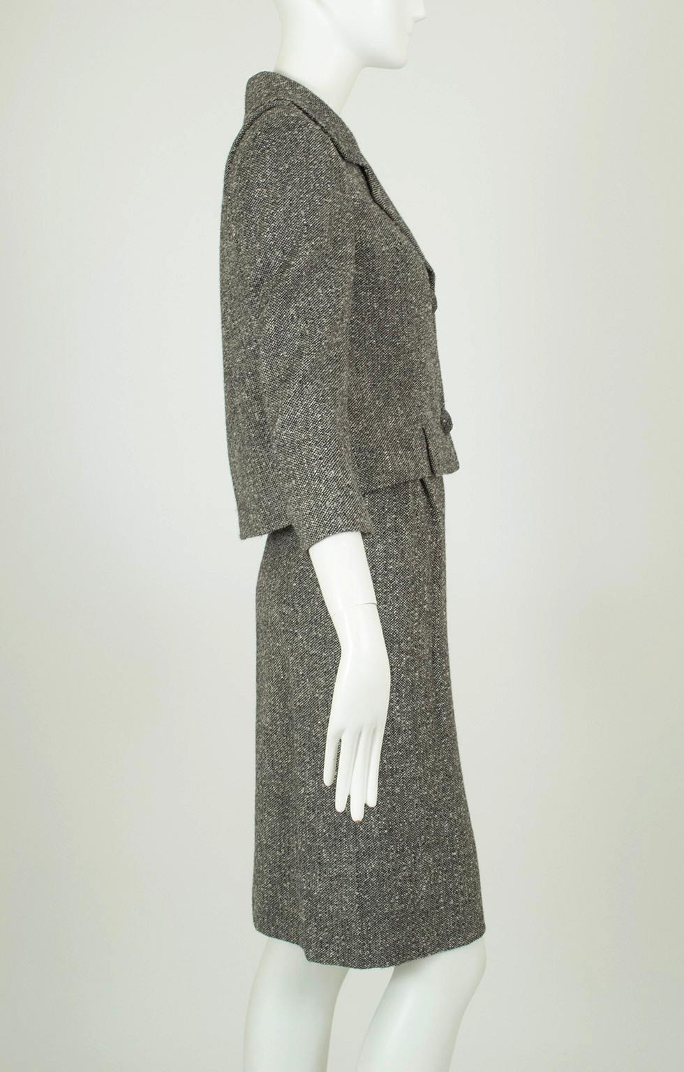 Donna Gray Micro Herringbone Wool Eisenhower Skirt Suit w Novelty Buttons – XXS, 1950s in vendita