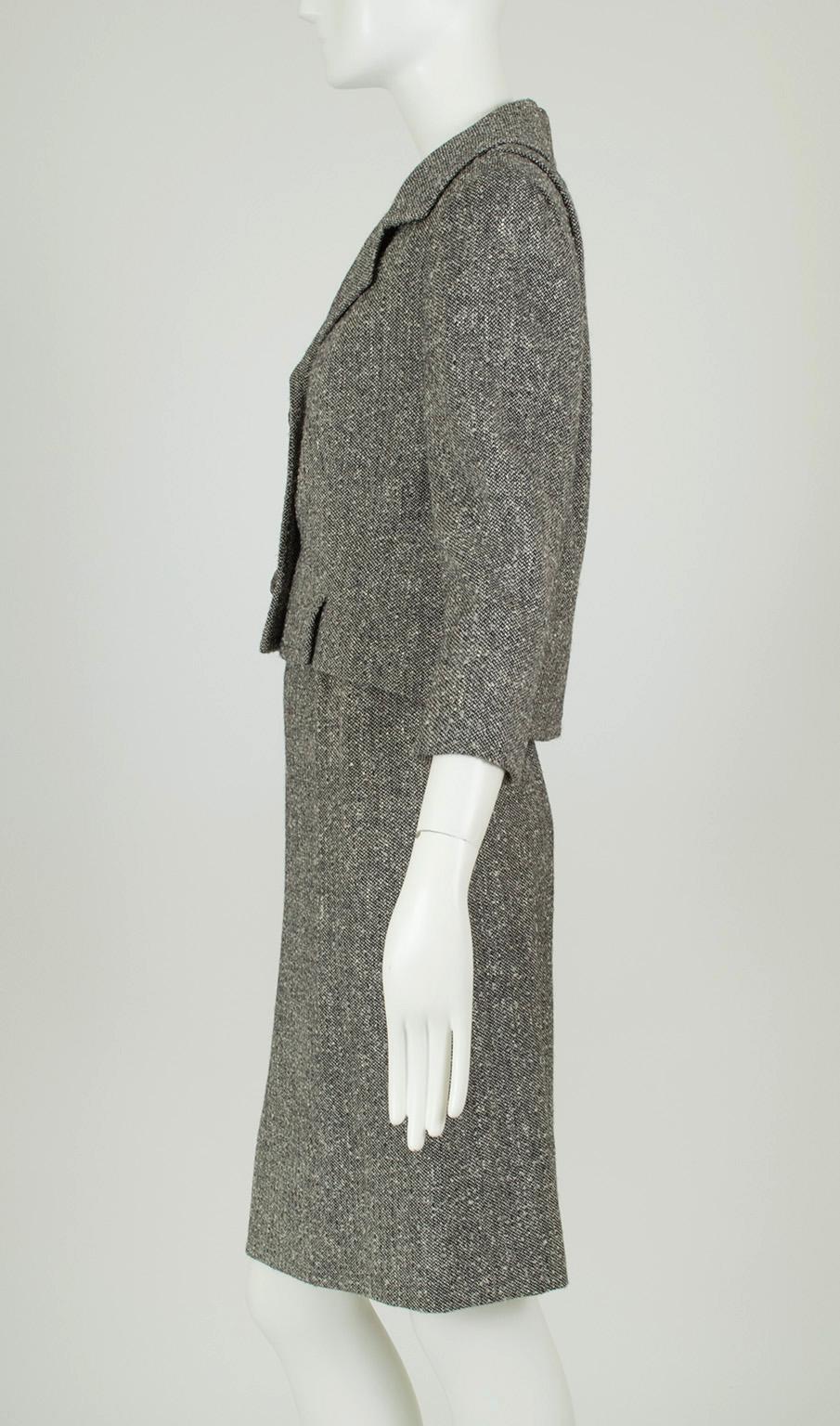 Gray Micro Herringbone Wool Eisenhower Skirt Suit w Novelty Buttons – XXS, 1950s in vendita 1