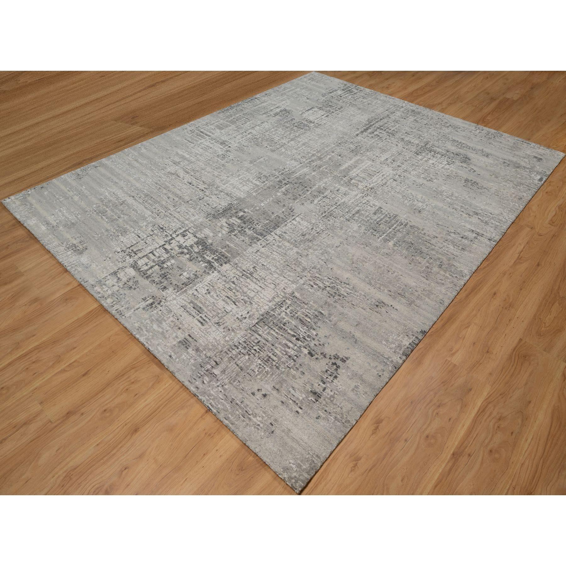 Grau Grauer, moderner, handgeknüpfter Teppich aus Wolle in Grau, Tone auf Tone, 8'2