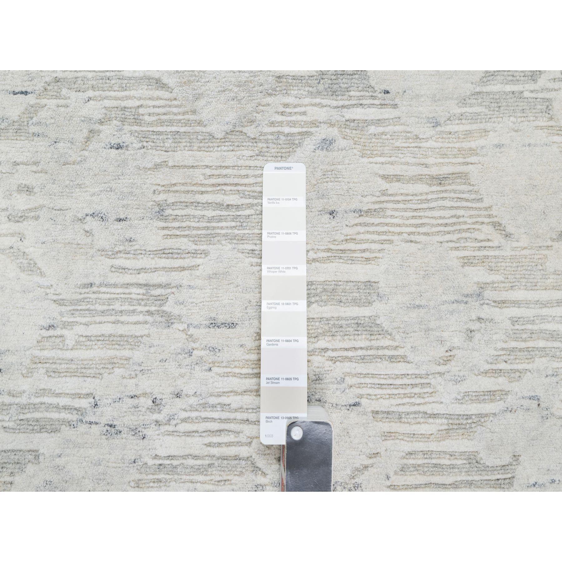 XXI secolo e contemporaneo Gray Modern Design Undyed Natural Wool Hand Knotted Square Rugs 10'0