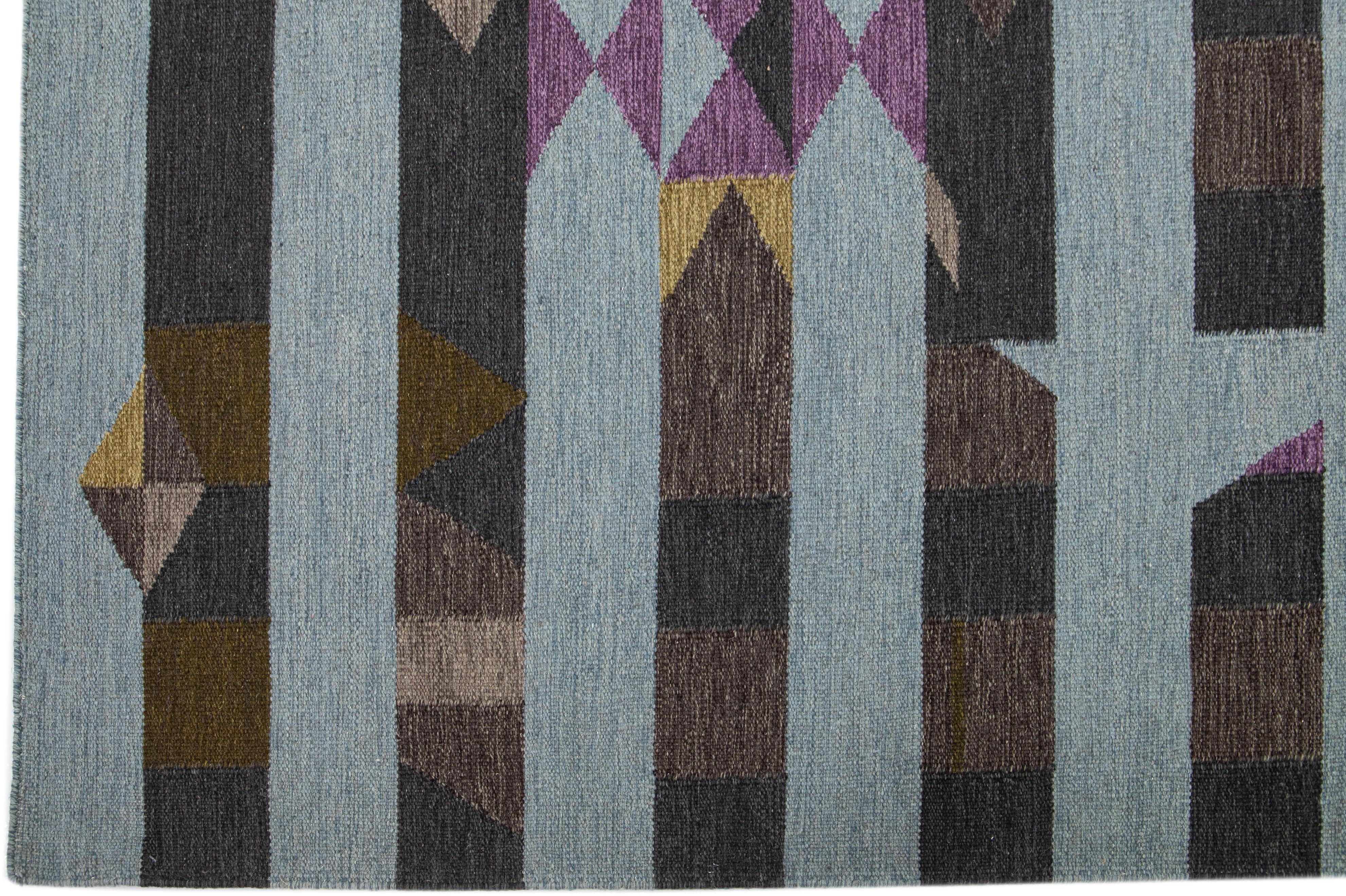 Grauer moderner Flachgewebe-Kelim-Wollteppich mit abstraktem Design im Zustand „Neu“ im Angebot in Norwalk, CT