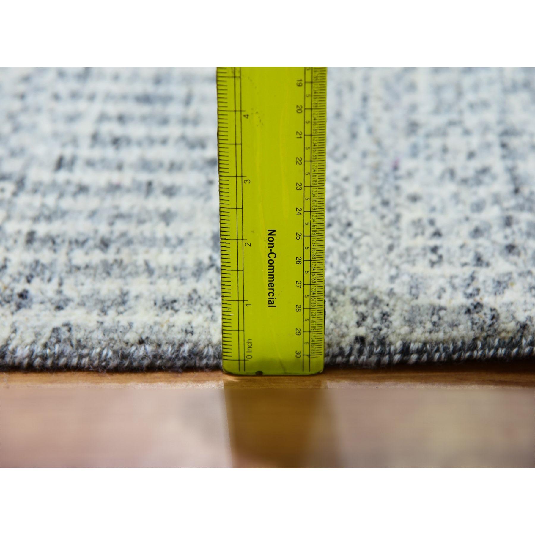 Grau Modern Gras Design Natürliche Wolle Ton in Ton Handgeknüpft Orientteppich im Angebot 5