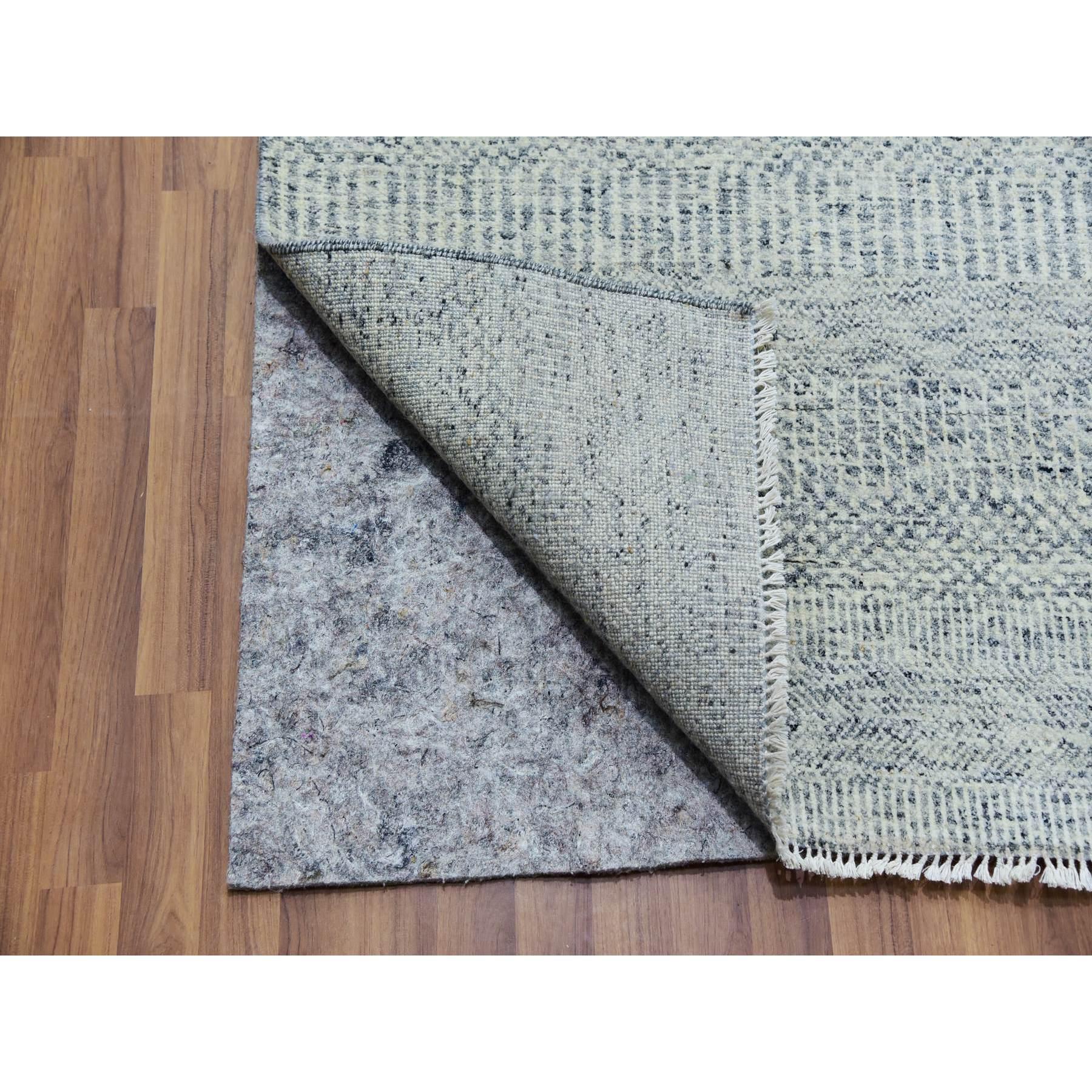 Grau Modern Gras Design Natürliche Wolle Ton in Ton Handgeknüpft Orientteppich im Zustand „Neu“ im Angebot in Carlstadt, NJ
