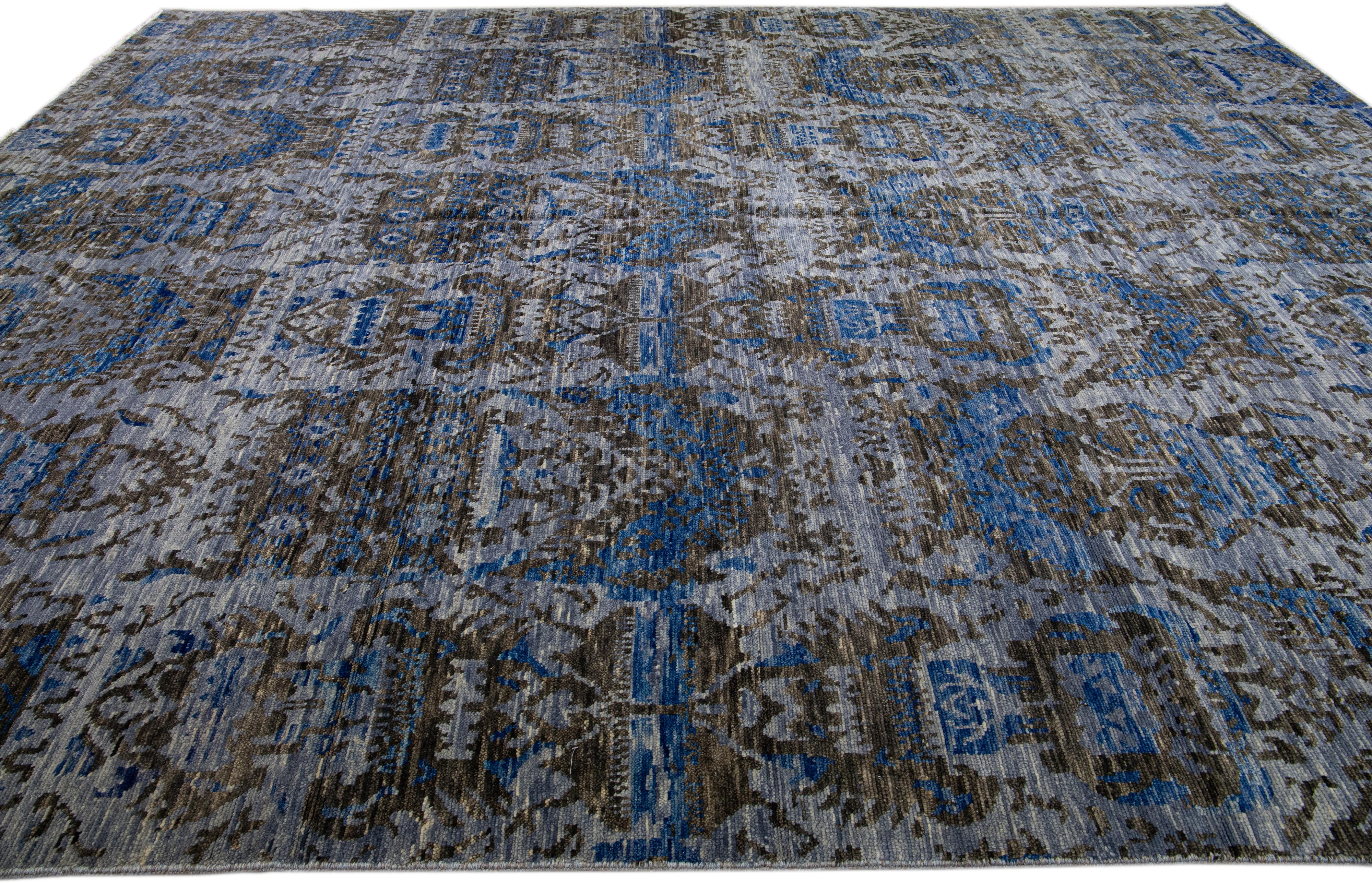 Contemporary Gray Modern Handmade Allover Designed Indian Wool Rug For Sale