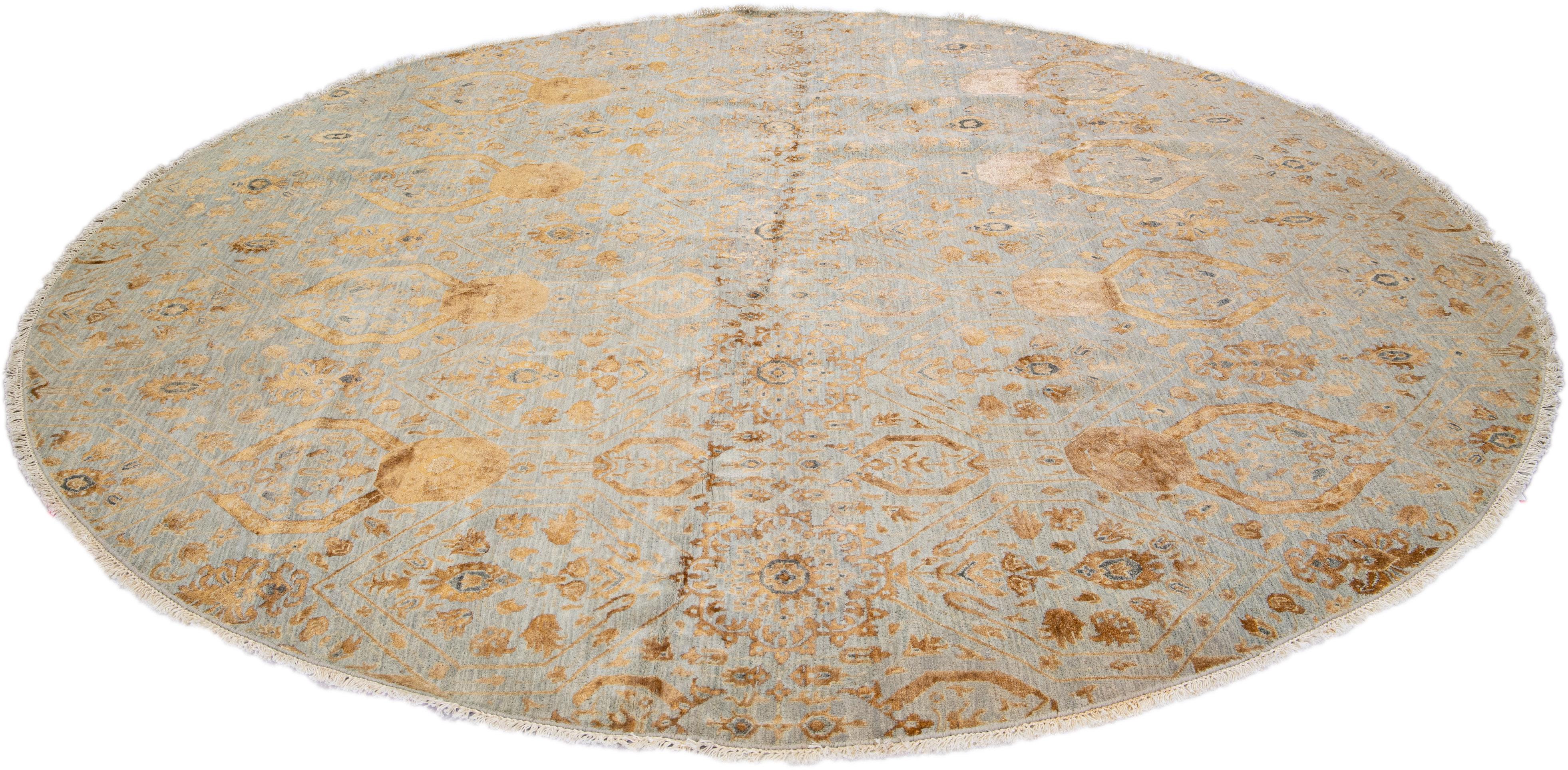Hand-Knotted Gray Modern Indian Handmade Floral Wool and Silk Round Rug For Sale