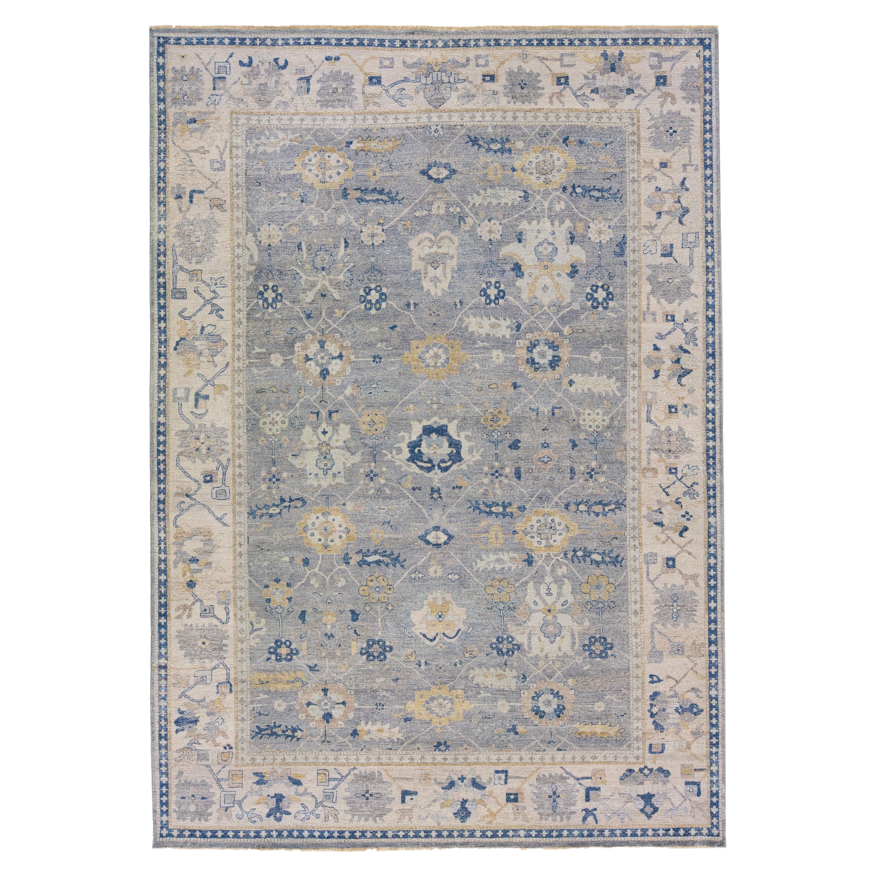 Tapis Mahal moderne en laine indienne grise à fleurs fait à la main par Apadana